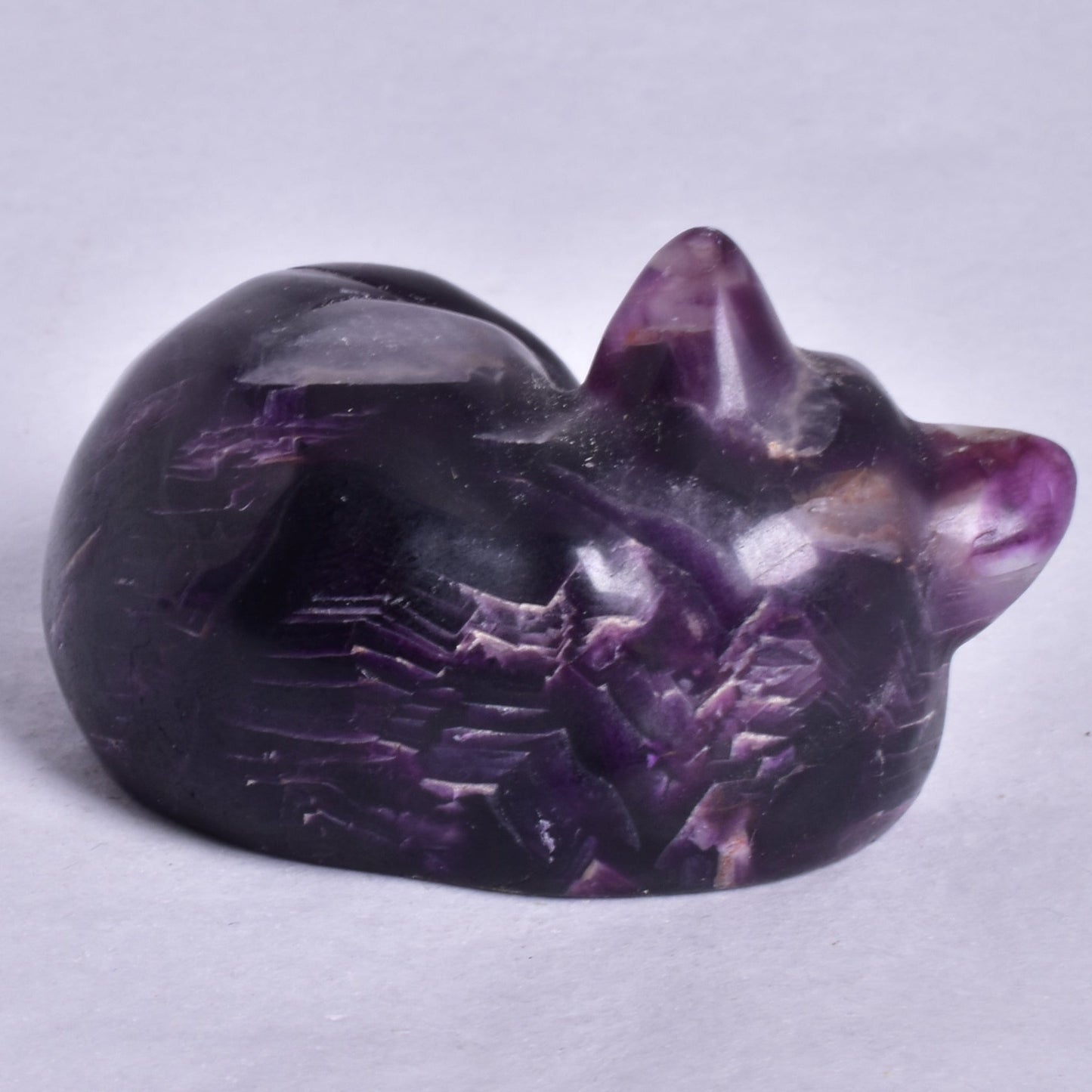 FLUORITE SLEEPING CAT CARVING P365