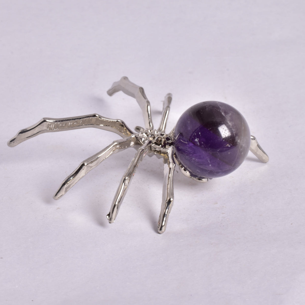 AMETHYST SPHERE ON METAL SPIDER P193
