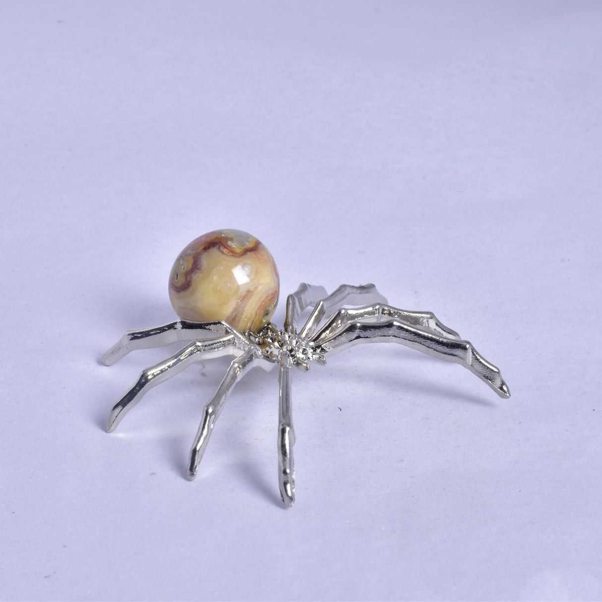 AGATE SPHERE ON METAL SPIDER P370
