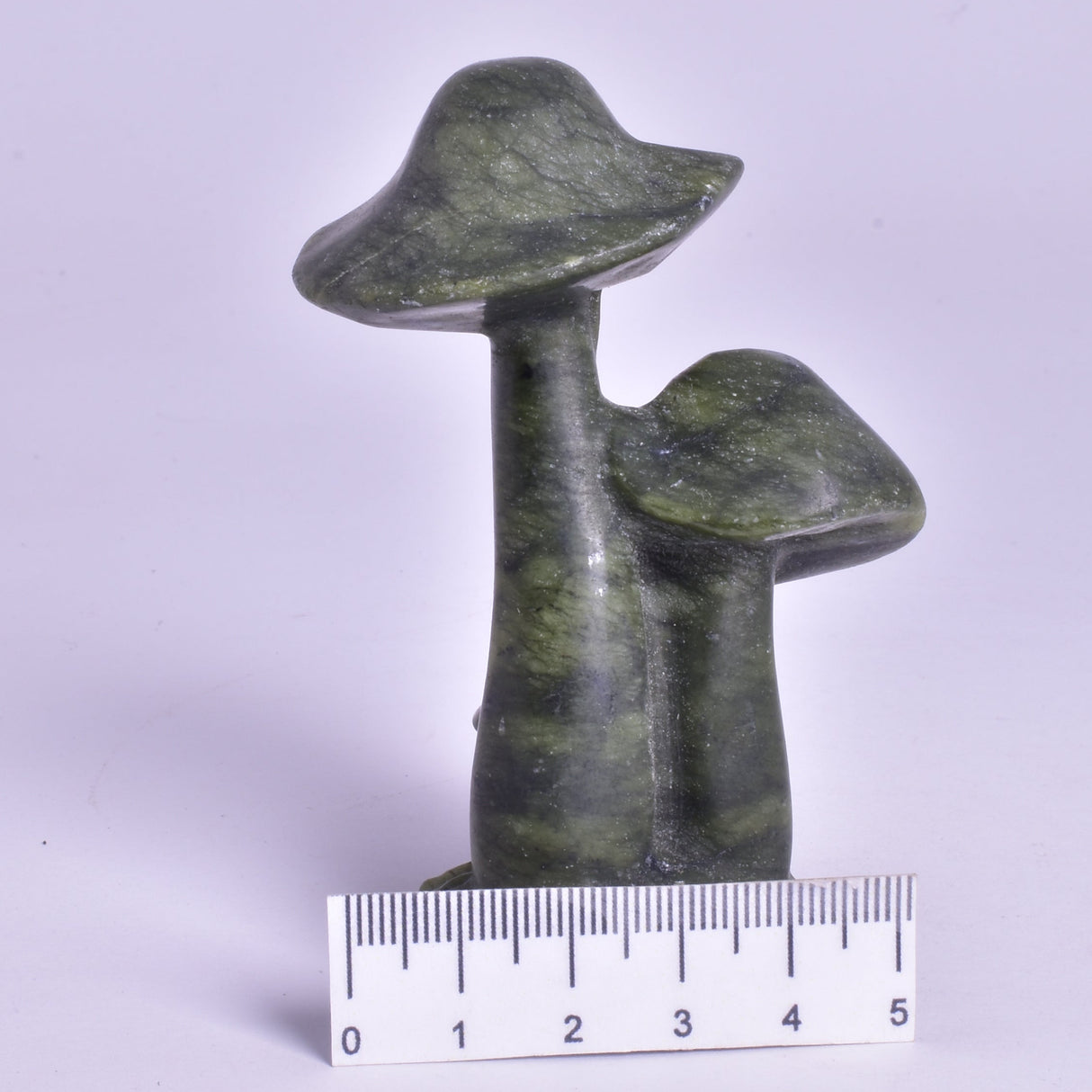JADEITE MUSHROOMS CARVING P745