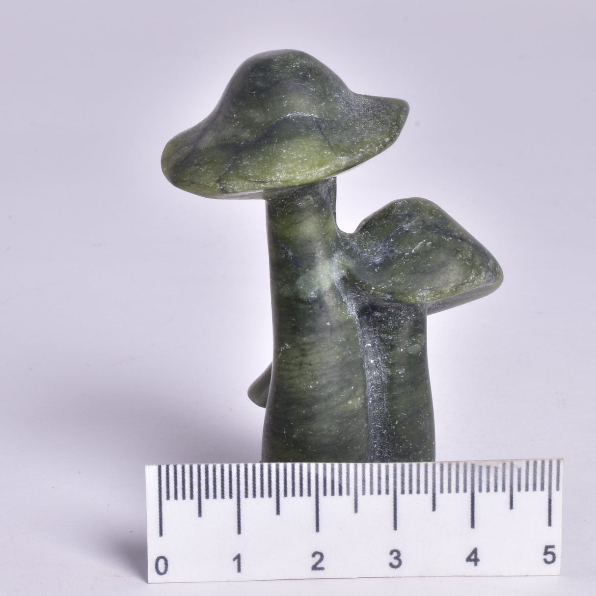 JADEITE MUSHROOMS CARVING P755