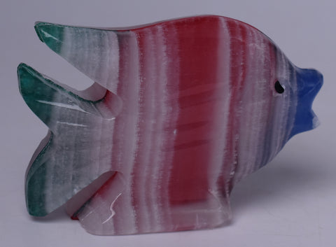 DYED ONYX FISH CARVING P339