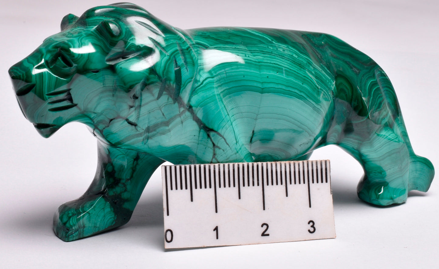 MALACHITE CRYSTAL LION CARVING P295