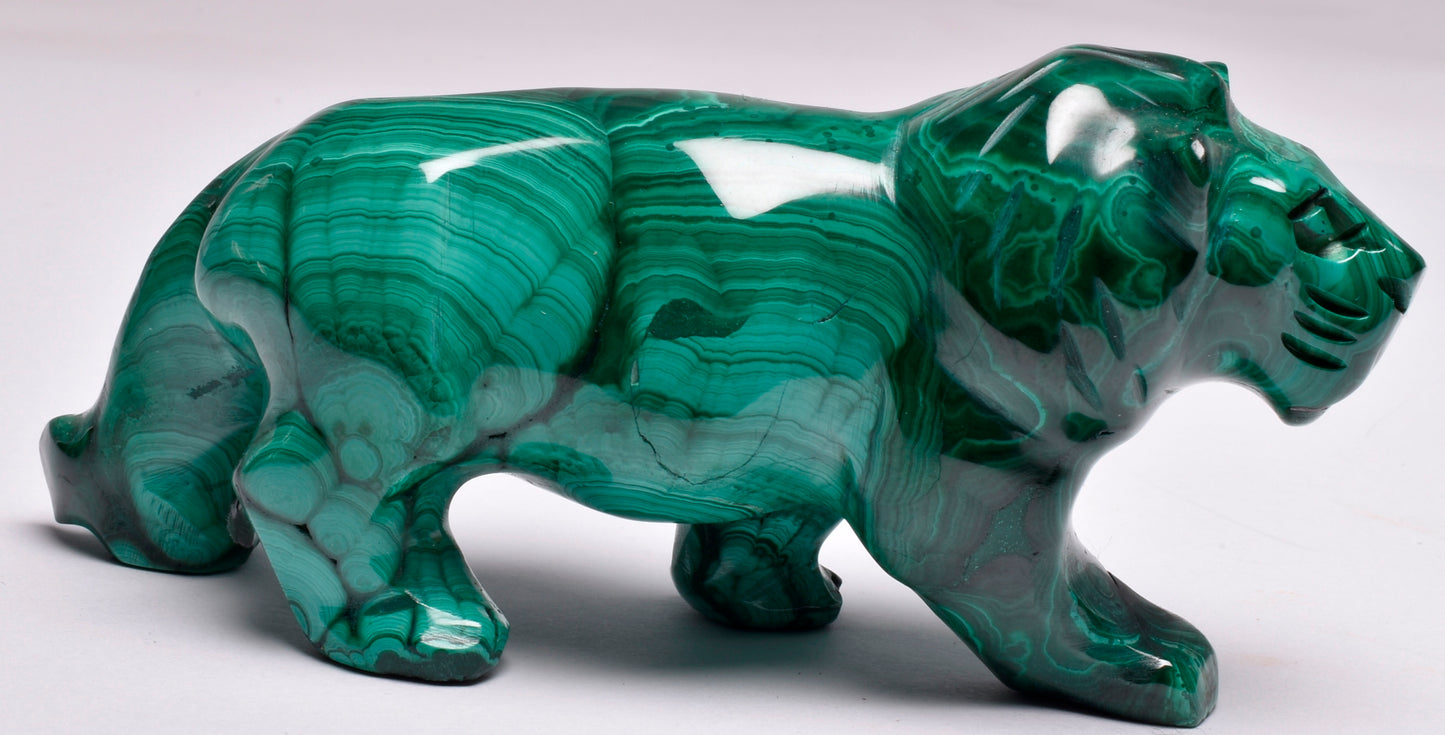 MALACHITE CRYSTAL LION CARVING P295