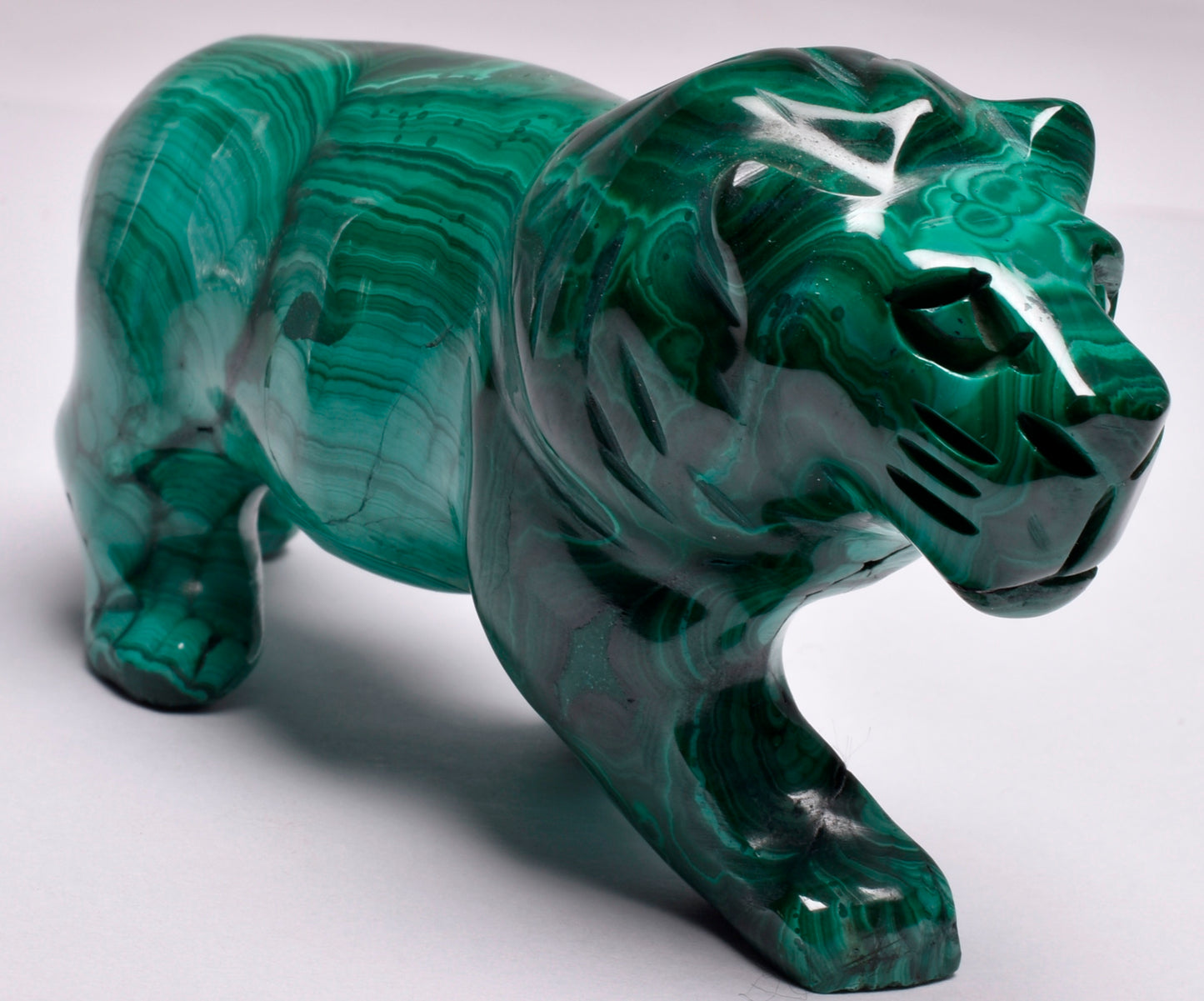 MALACHITE CRYSTAL LION CARVING P295