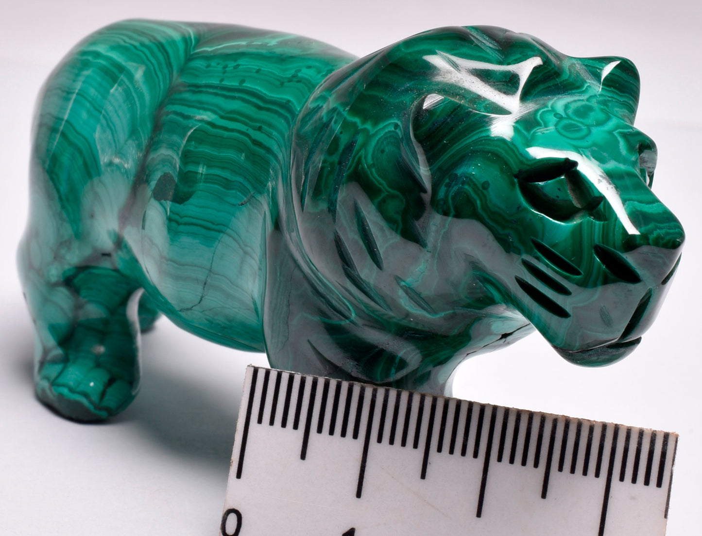 MALACHITE CRYSTAL LION CARVING P295