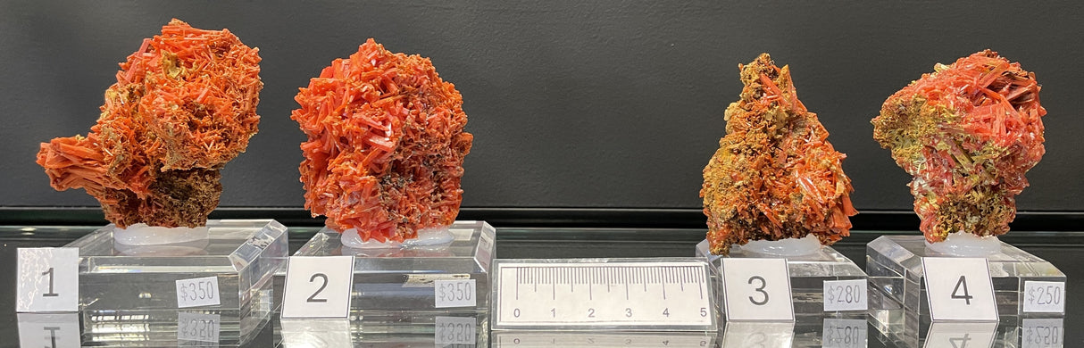 CROCOITE, Tasmania, Australia ICR009-012