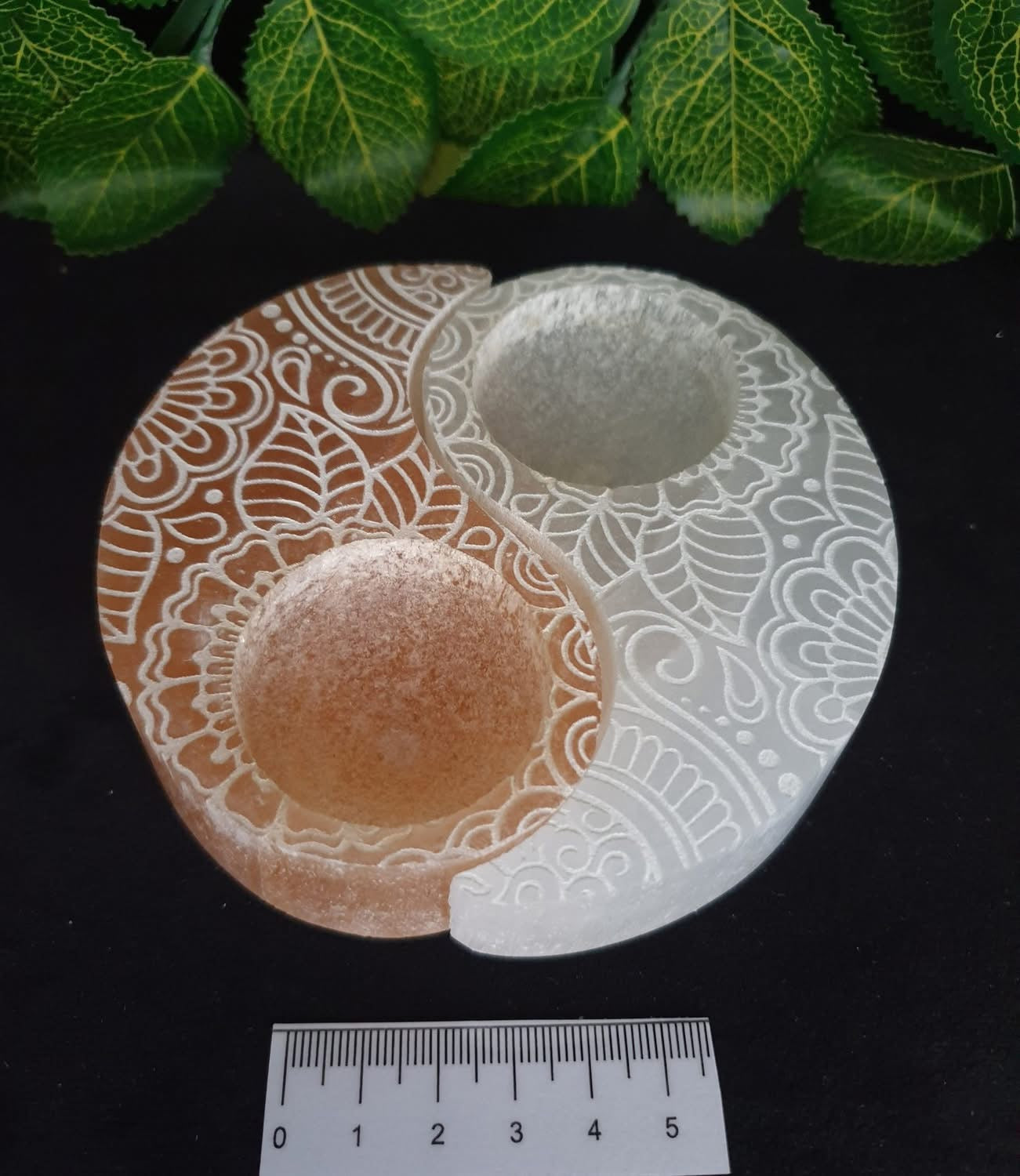 SELENITE YIN- YANG TEALIGHT HOLDERS SE23