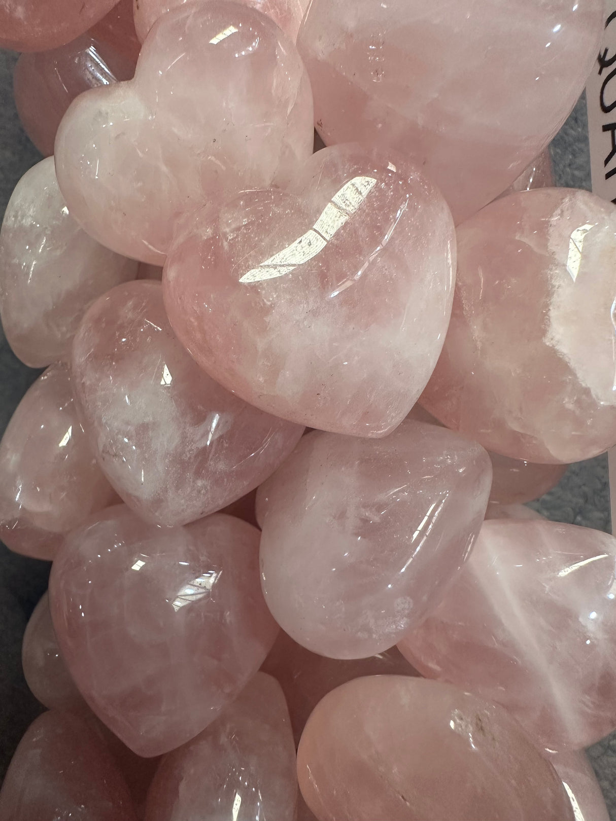 ROSE QUARTZ POLISHED CRYSTAL HEART CARVING 3 CM T52