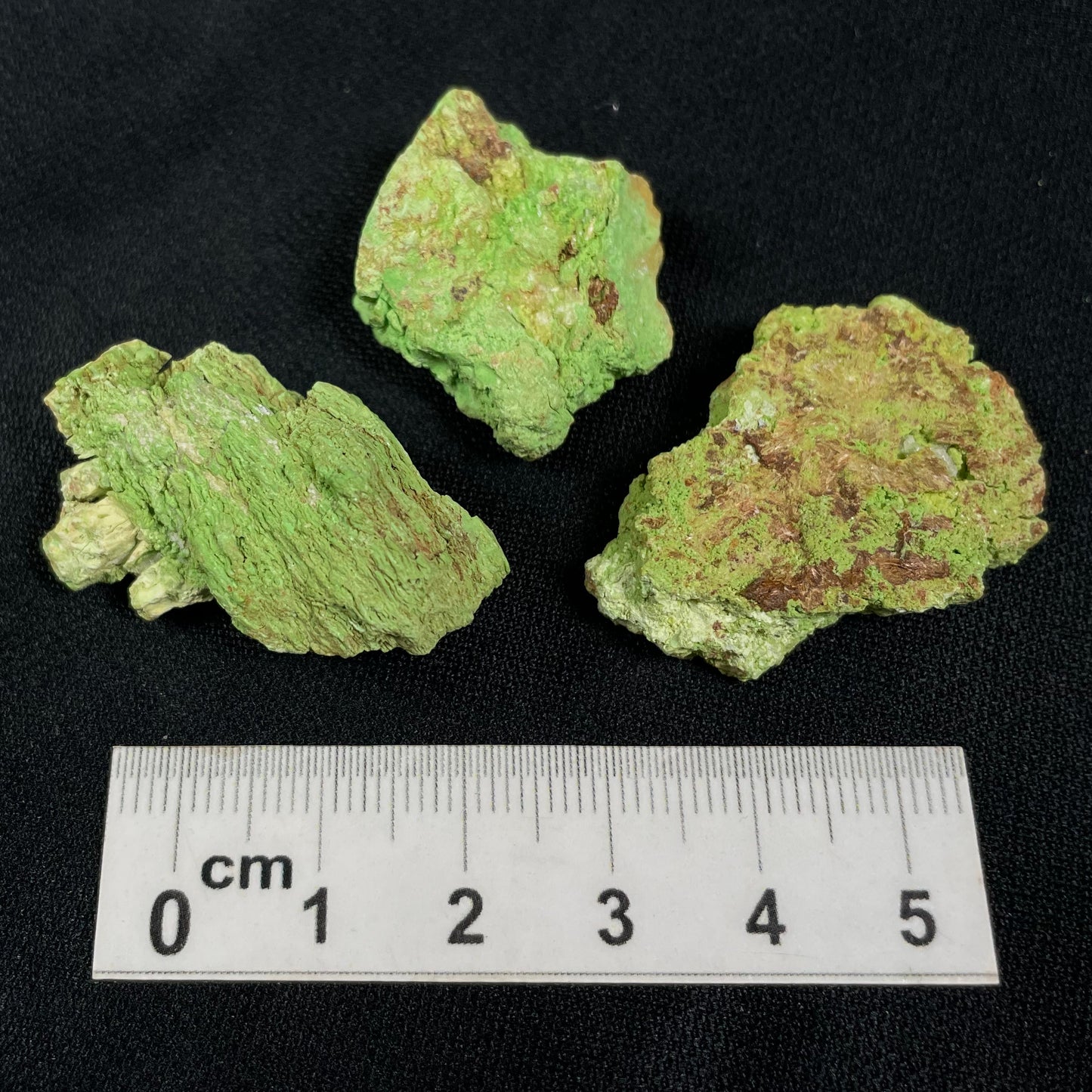 Gaspeite Rough from Australia (3 pieces) XRG001