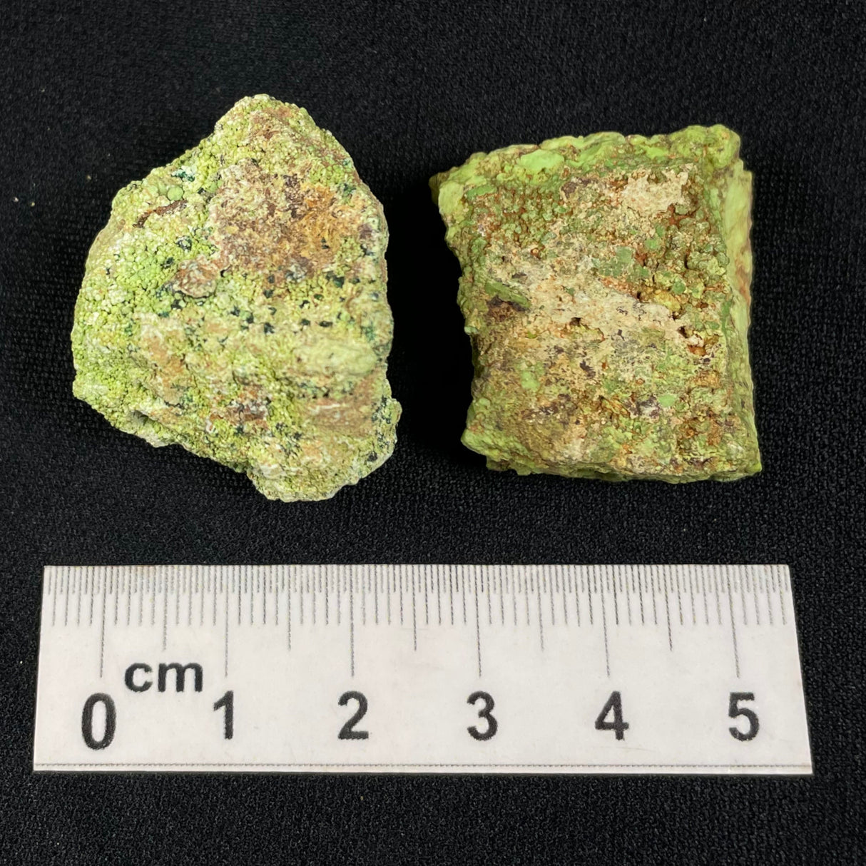 Gaspeite Rough from Australia (2 pieces) XRG010