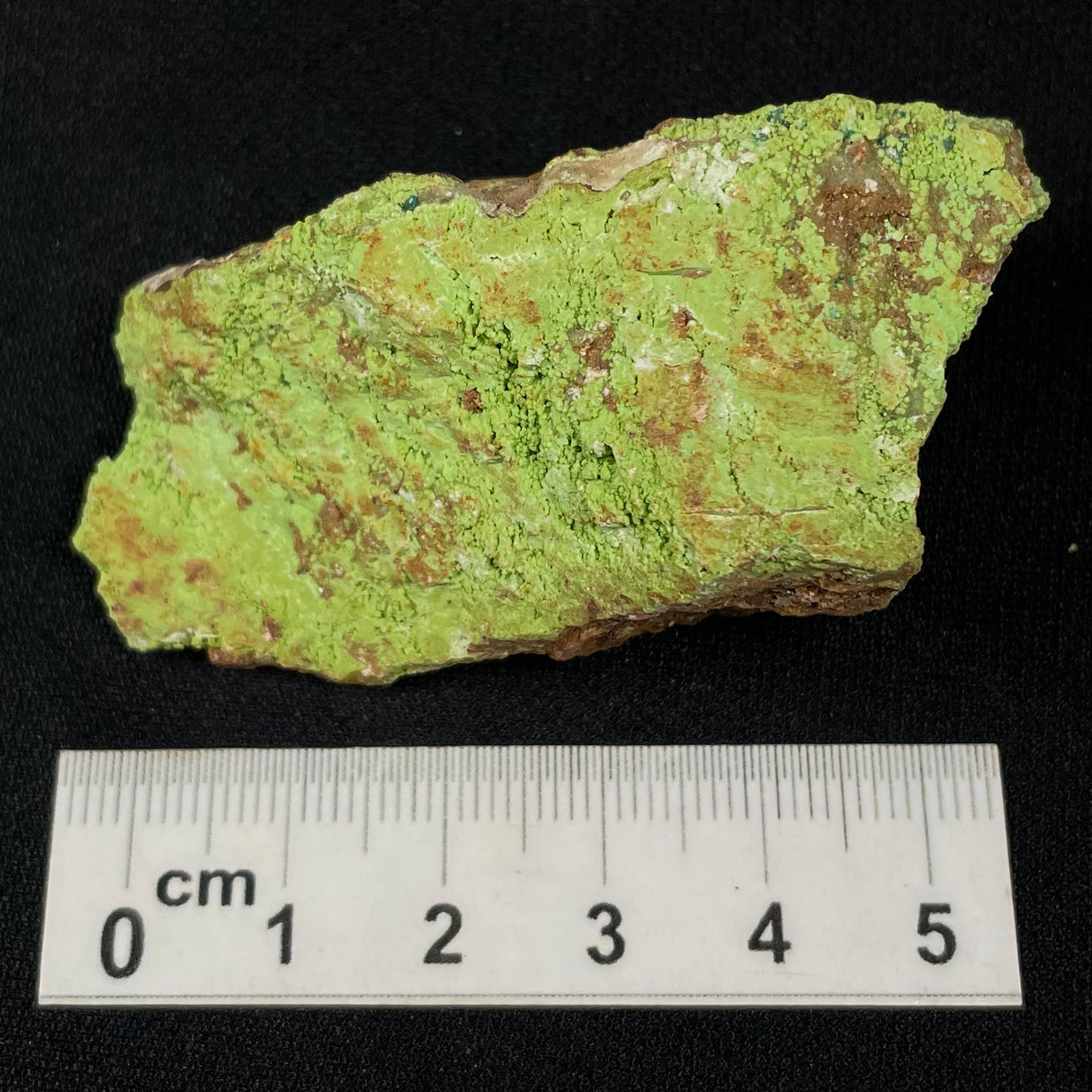 Gaspeite Rough from Australia XRG012