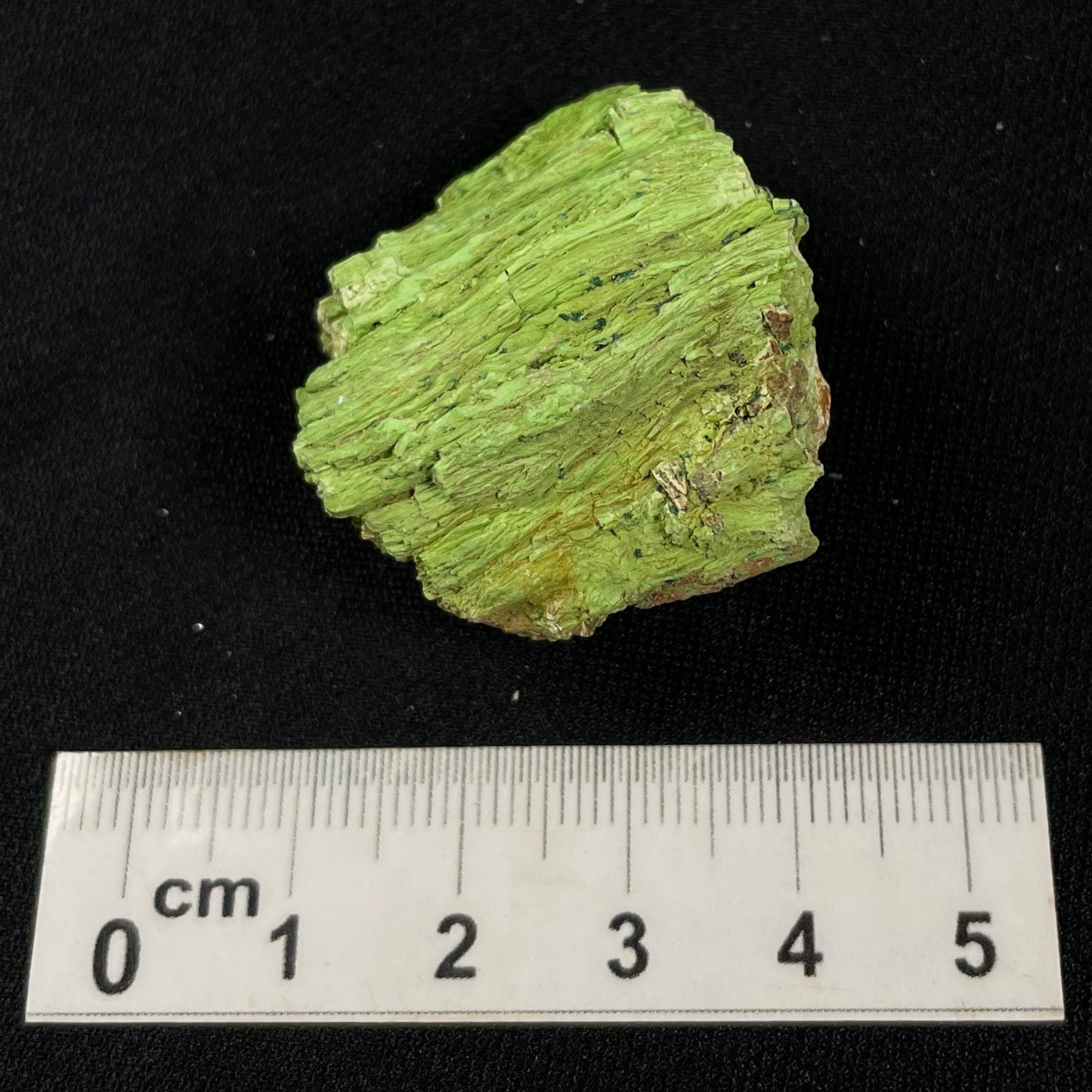 Gaspeite Rough from Australia XRG015