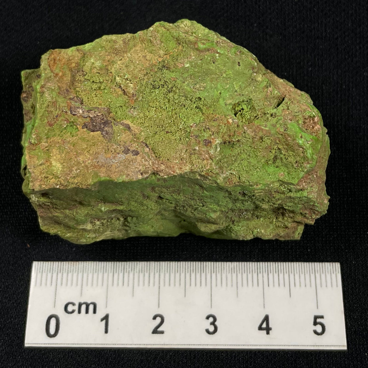 Gaspeite Rough from Australia XRG019