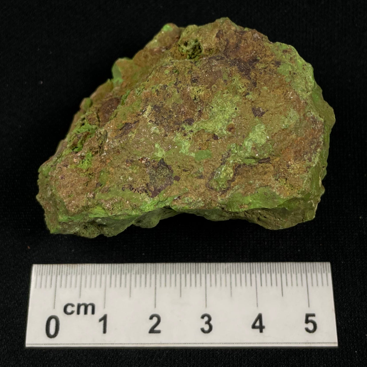 Gaspeite Rough from Australia XRG019