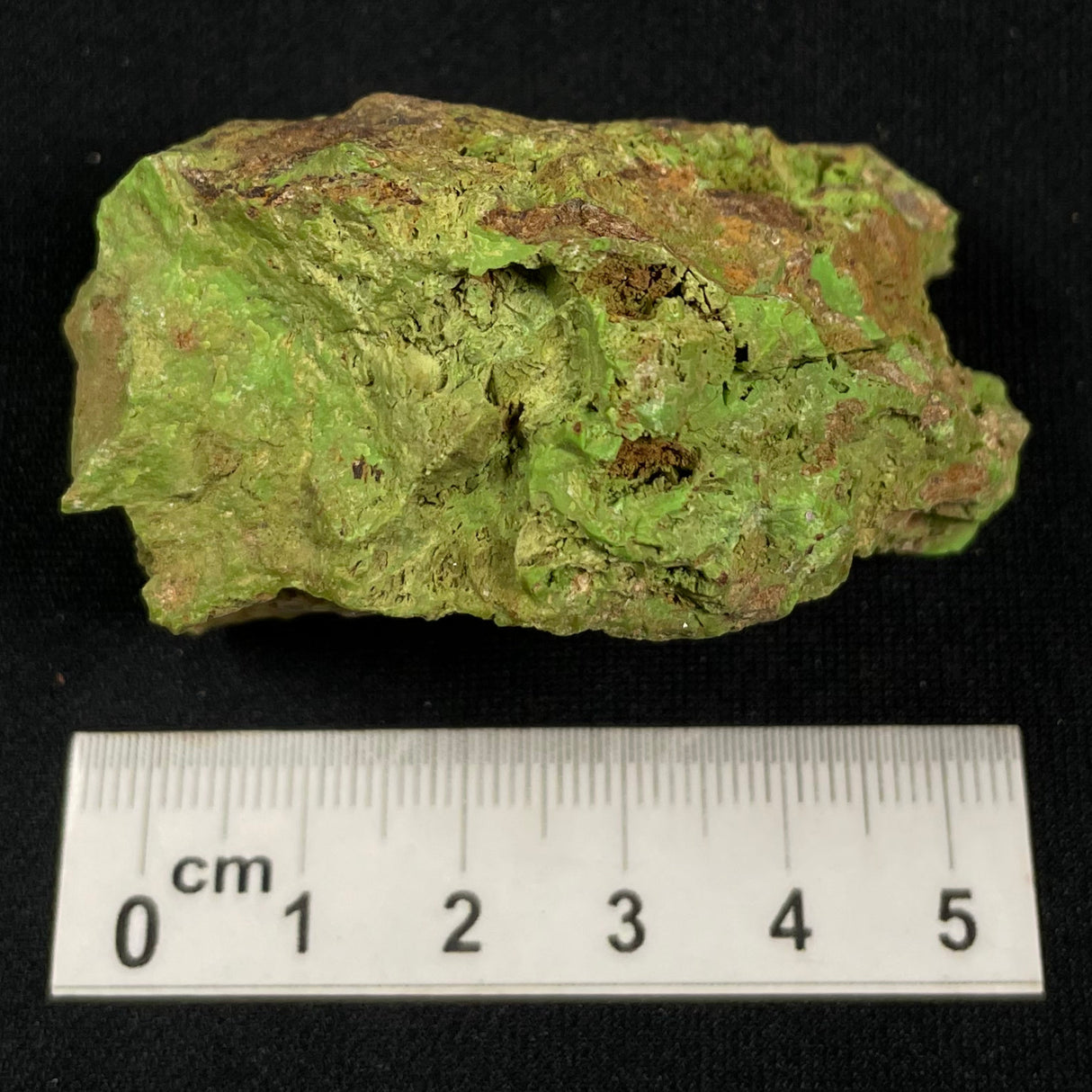 Gaspeite Rough from Australia XRG019