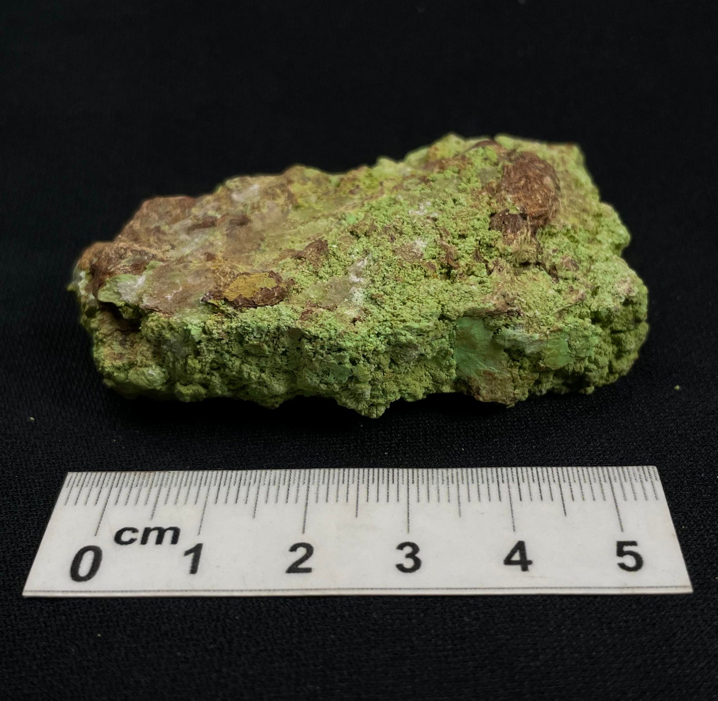 Gaspeite Rough from Australia XRG020