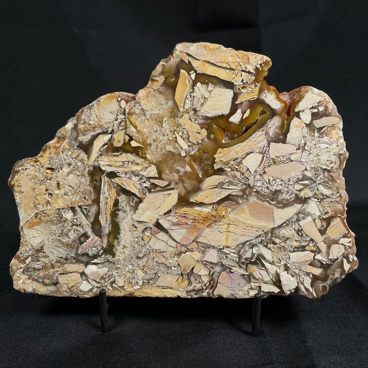 BRECCIATED MOOKAITE, Australia YSC001