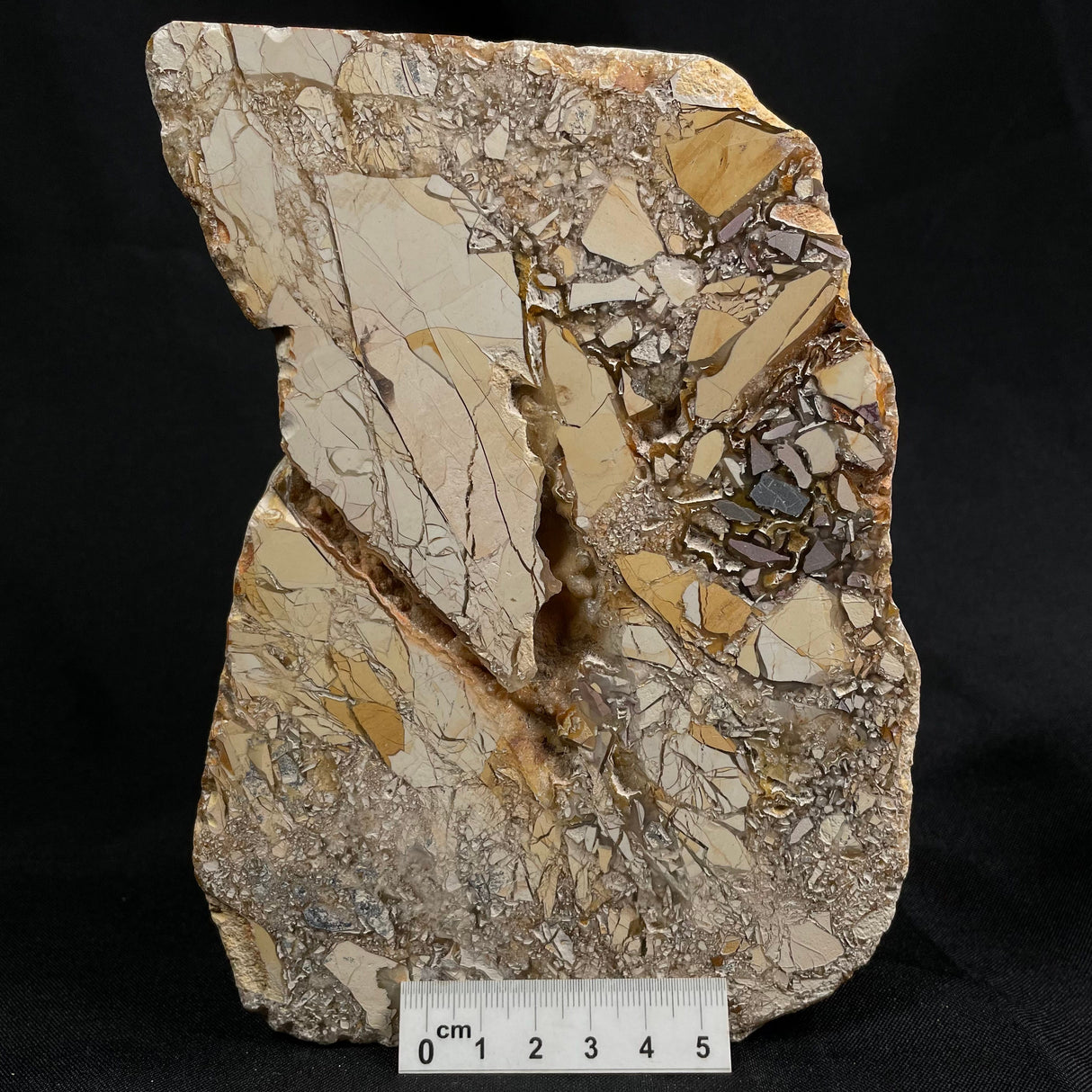 BRECCIATED MOOKAITE, Australia YSC008