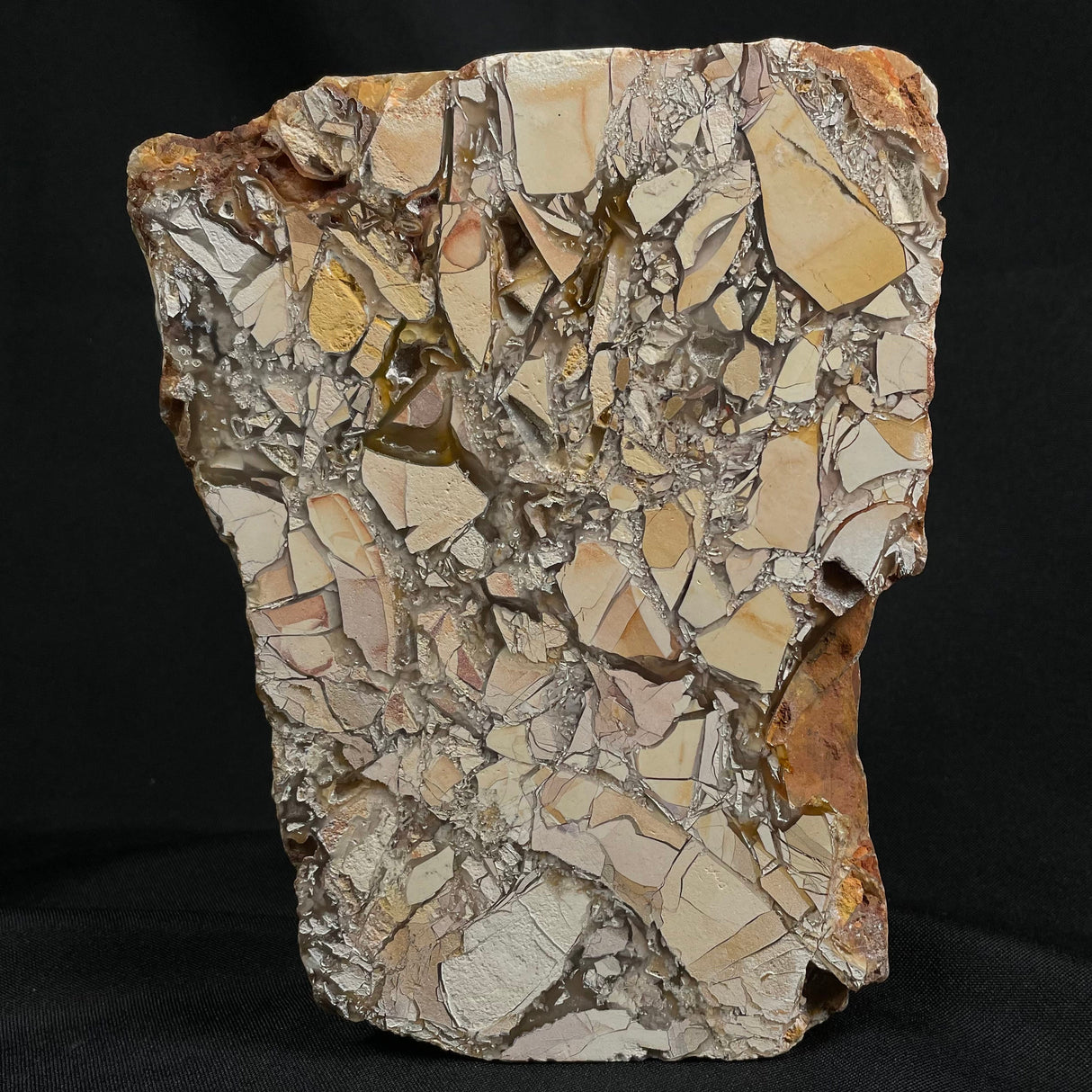 BRECCIATED MOOKAITE, Australia YSC009