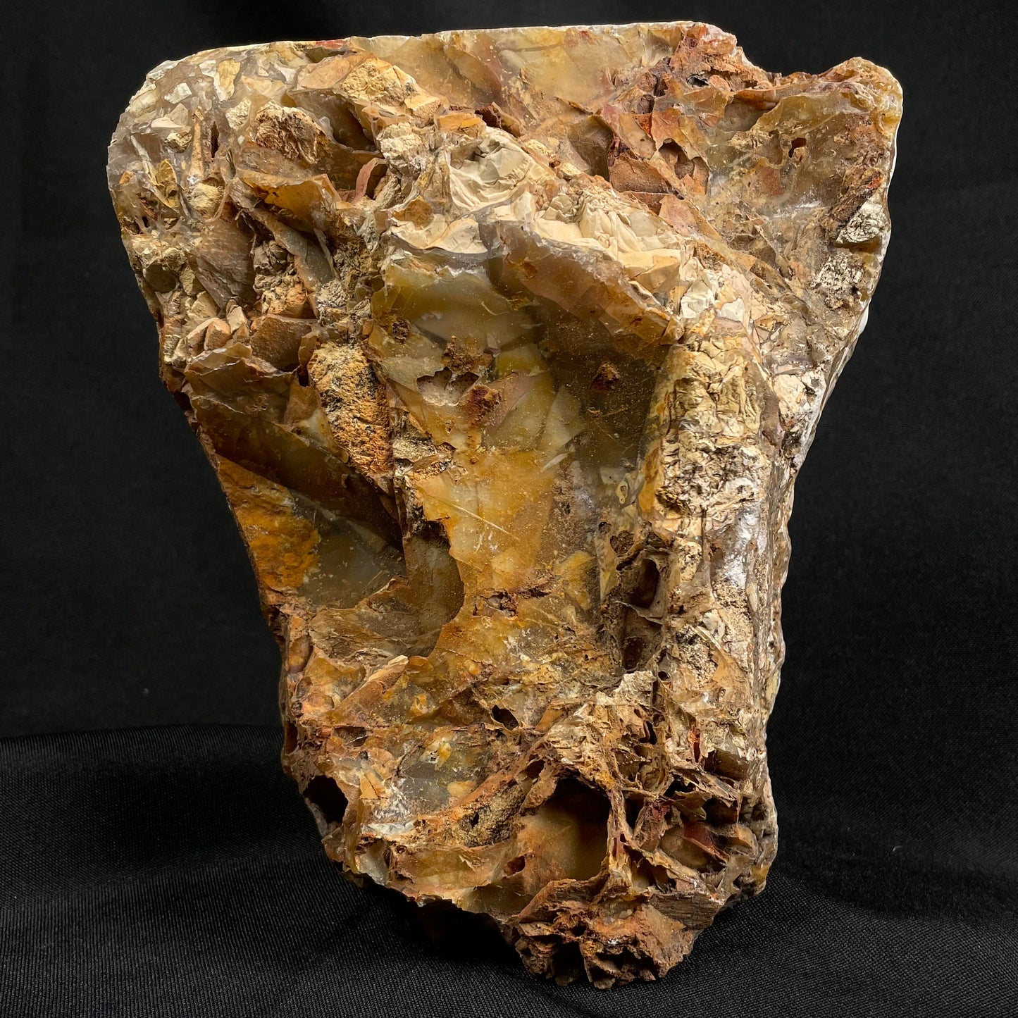 BRECCIATED MOOKAITE, Australia YSC009