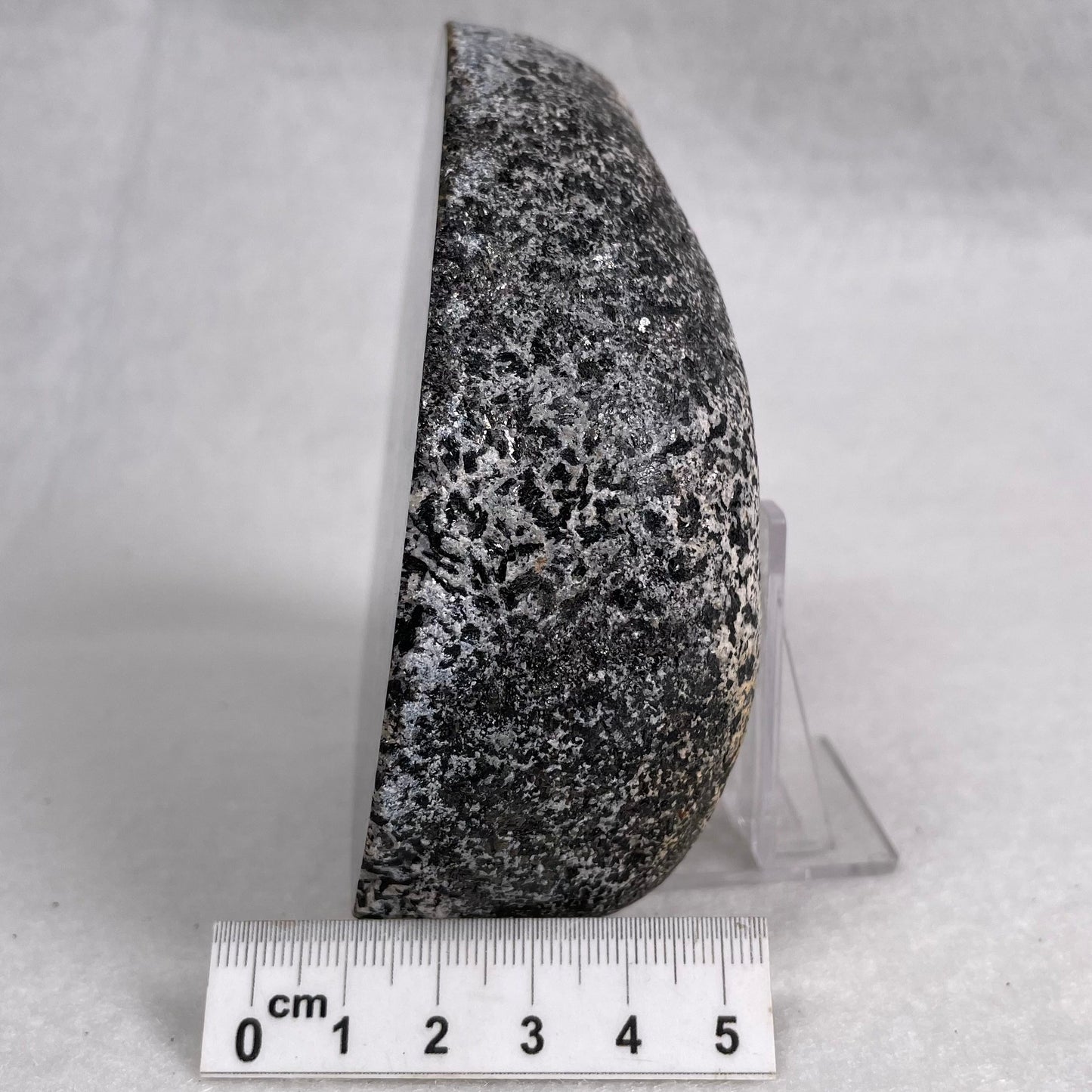 ORBICULAR GRANITE NODULE, Australia YOG009