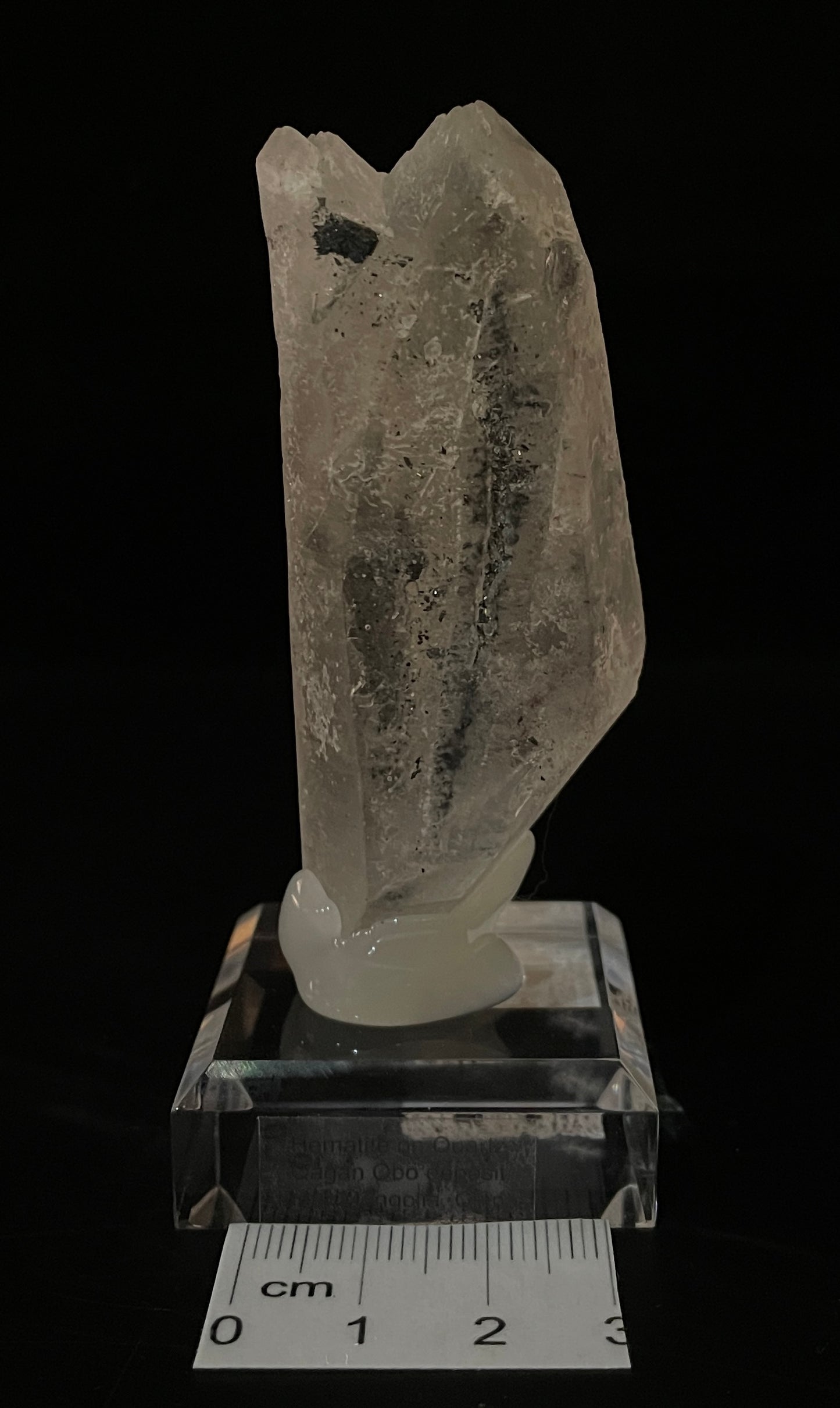 HEMATITE ON QUARTZ, China IHQ020