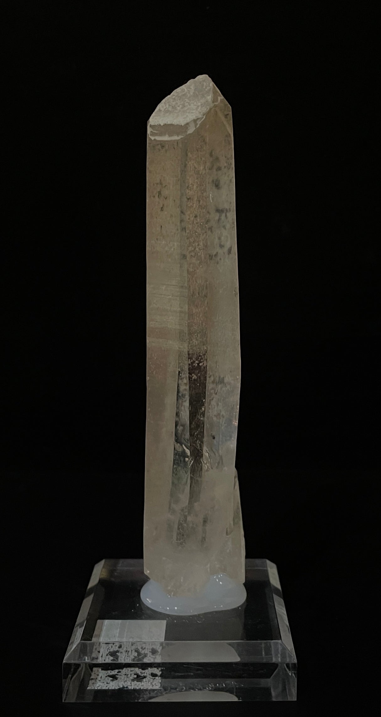 HEMATITE ON QUARTZ, China IHQ027