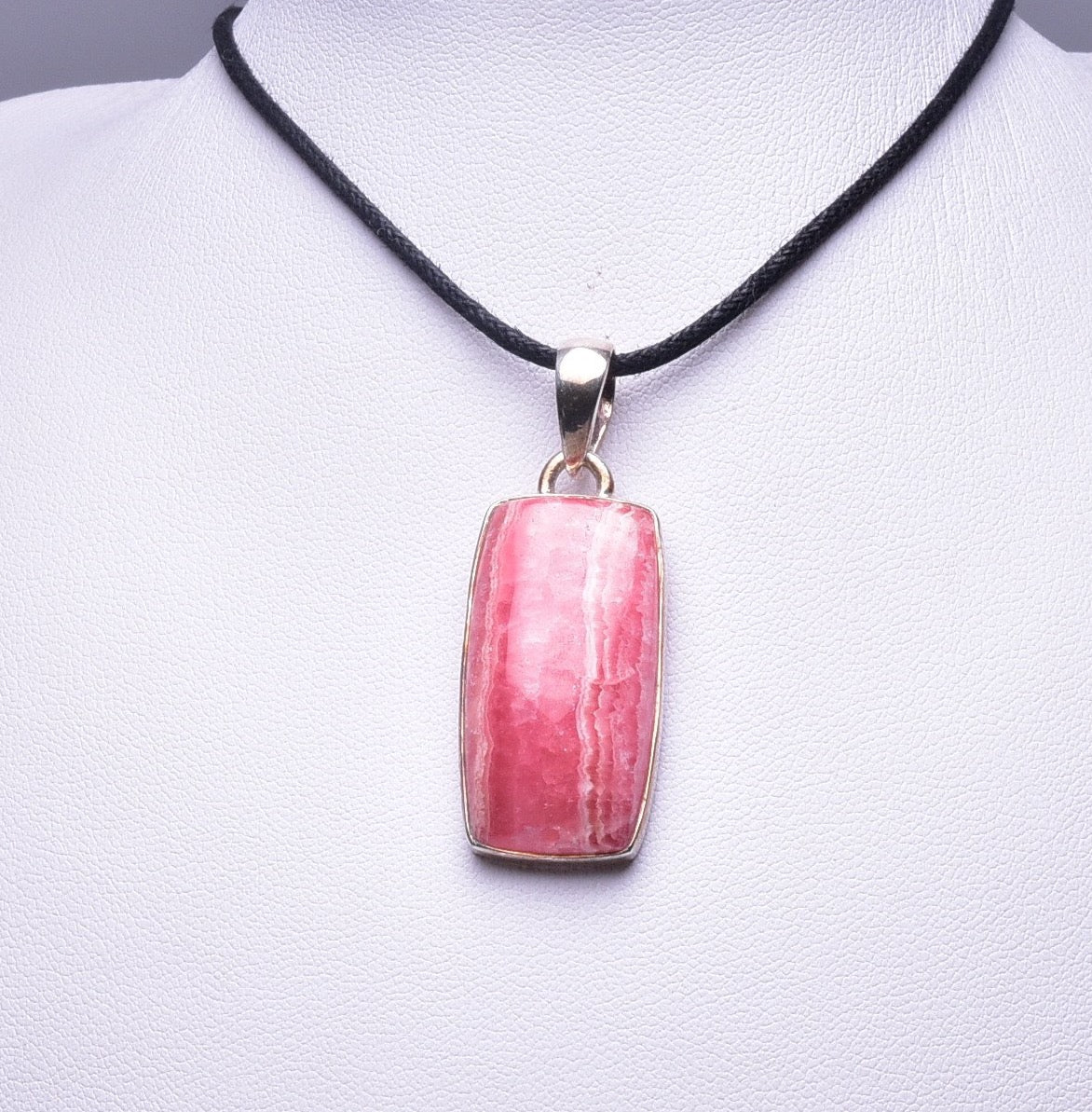 RHODOCHROSITE PENDANT set in Sterling Silver J29