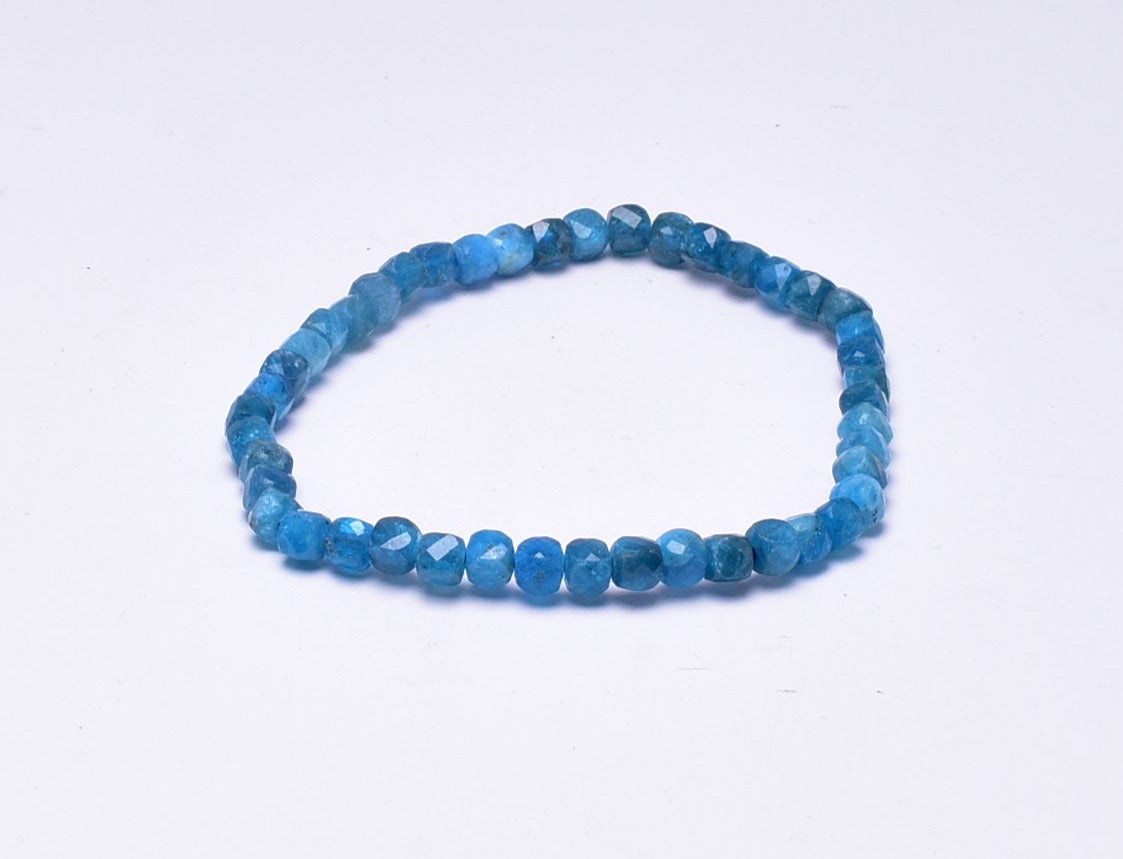 BLUE APATITE BEADED BRACELET J16