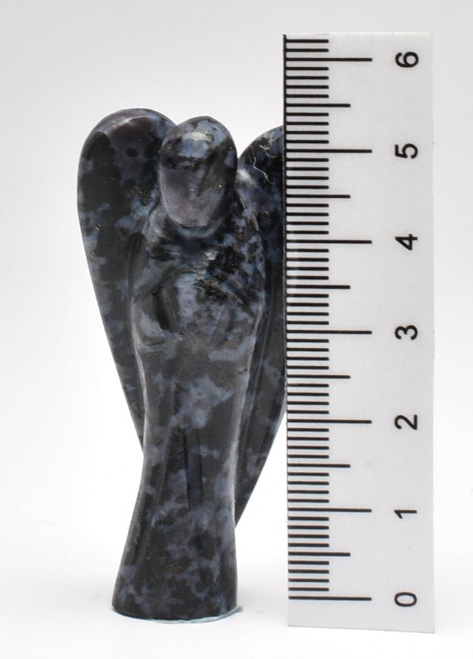 ASSORTED CRYSTAL ANGEL CARVINGS P1100