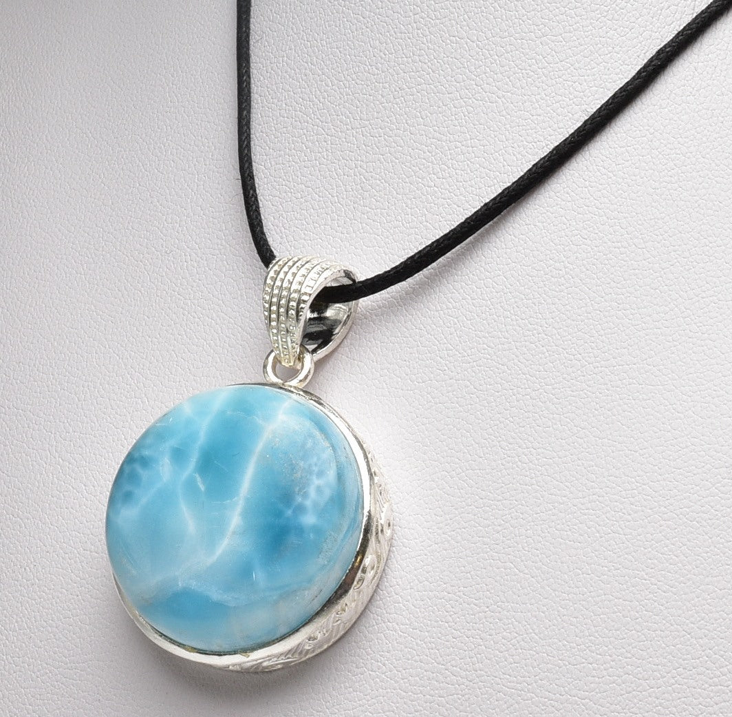 LARIMAR CIRCLE PENDENT set in STERLING SILVER J67