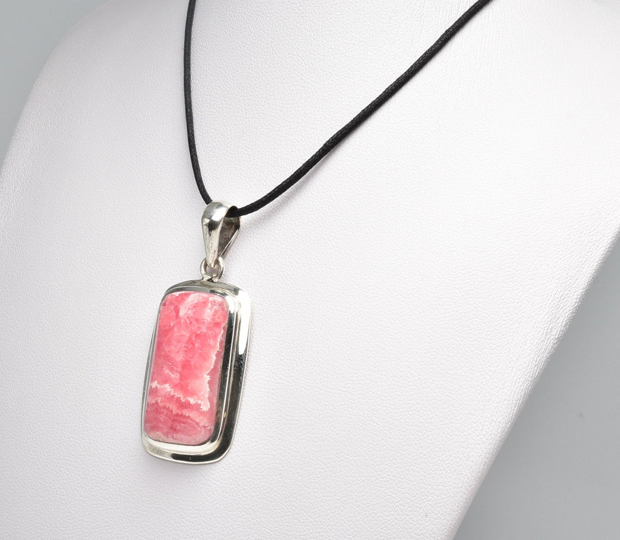 RHODOCHROSITE PENDANT set in STERLING SILVER J85