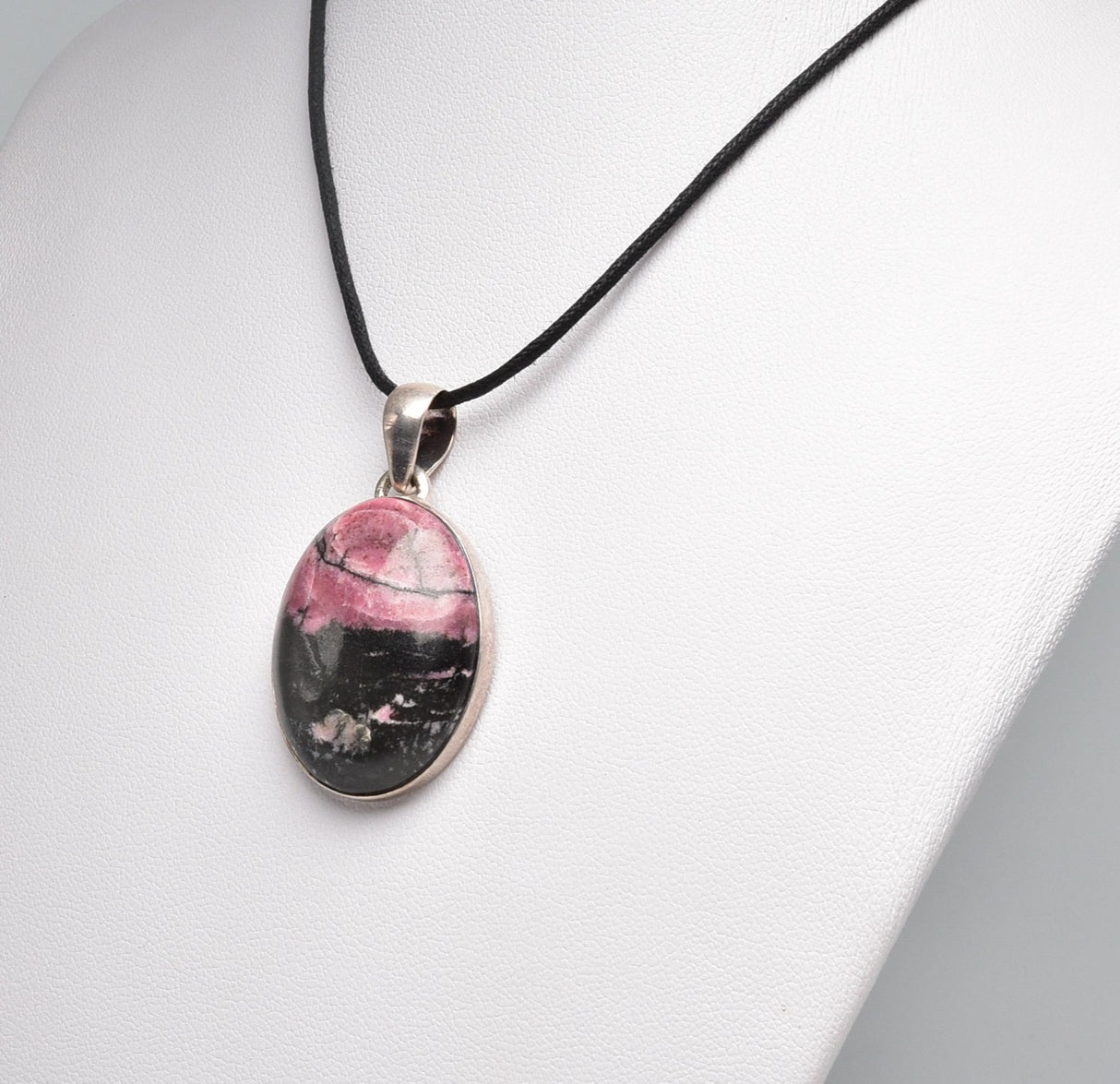 RHODONITE OVAL PENDANT set in STERLING SILVER J86