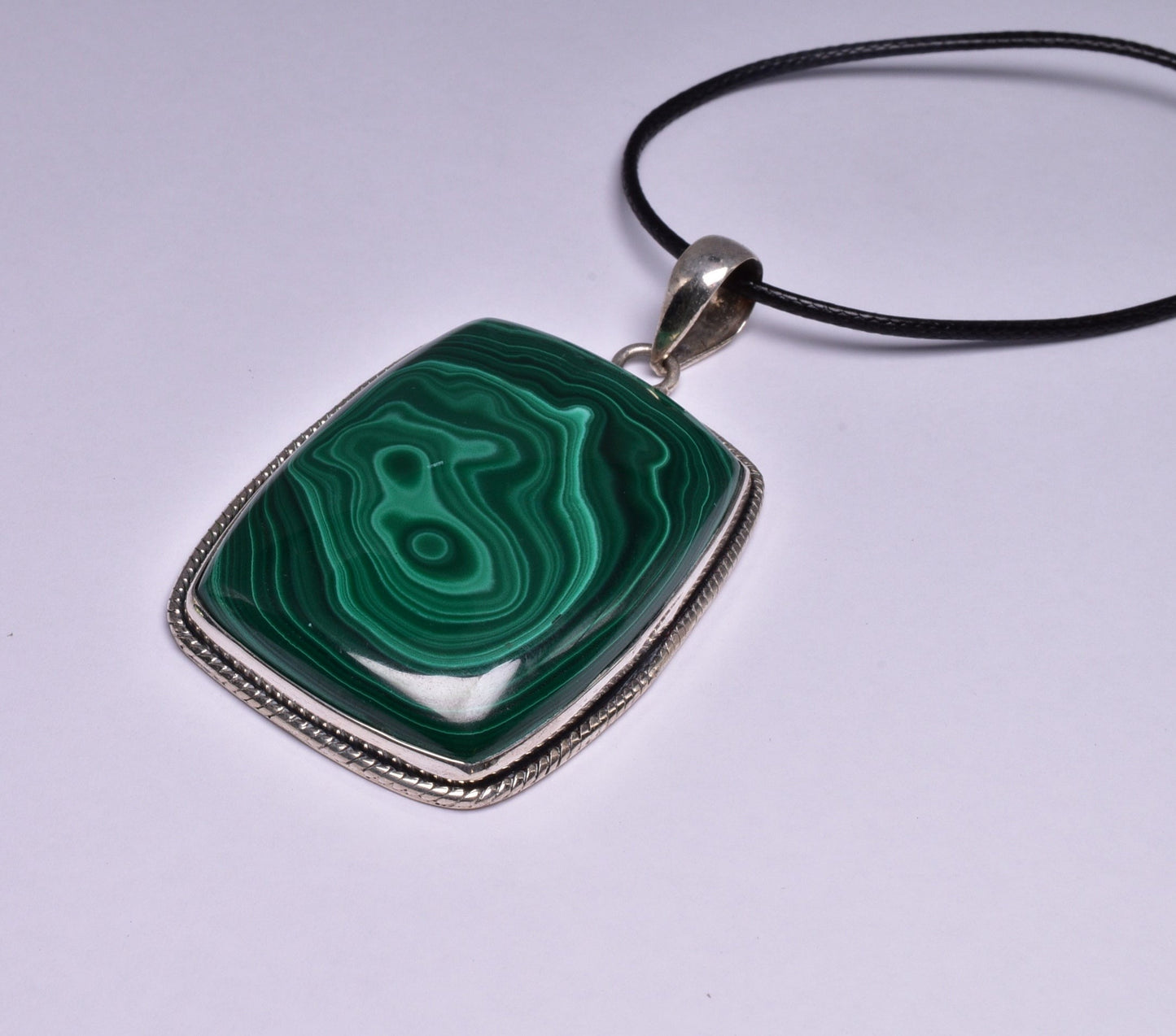 MALACHITE PENDANT set in STERLING SILVER J213