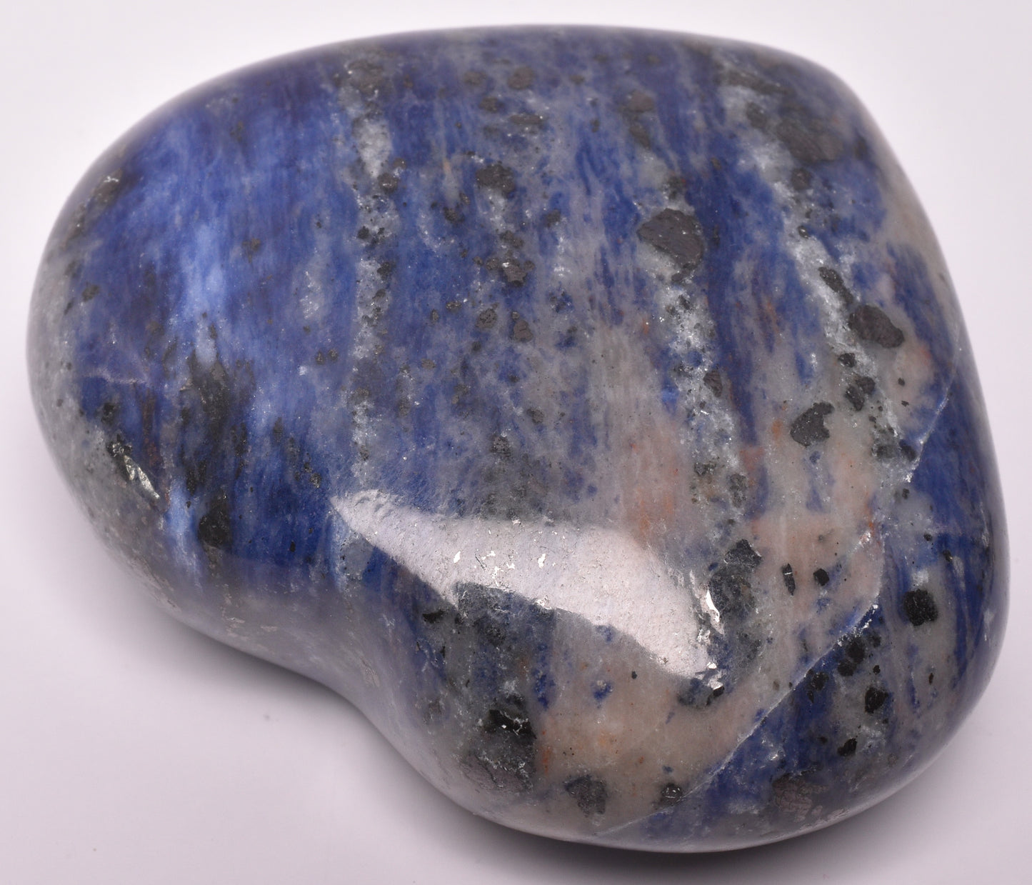 SODALITE CRYSTAL HEART CARVINGS P1001