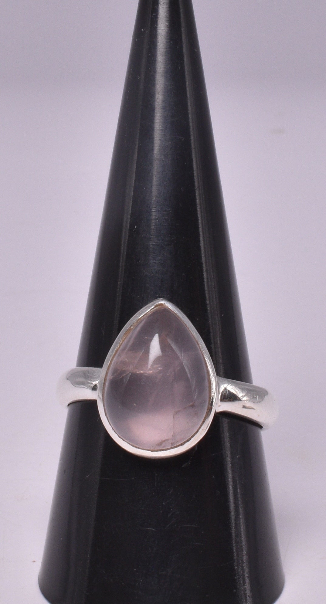 ROSE QUARTZ RING set in STERLING SILVER, SIZE T/10 J196