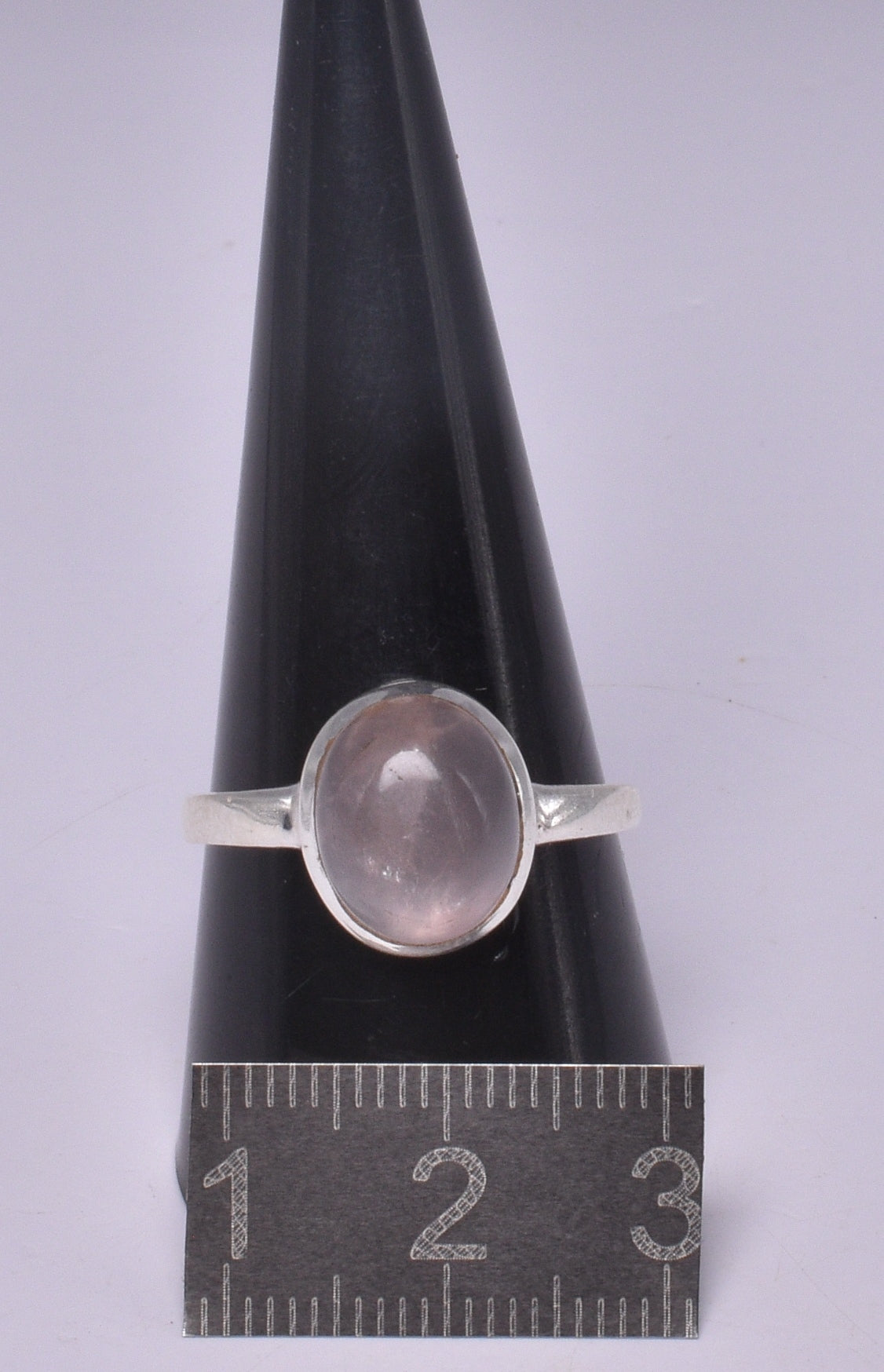 ROSE QUARTZ RING set in STERLING SILVER, SIZE S/9.5 J197