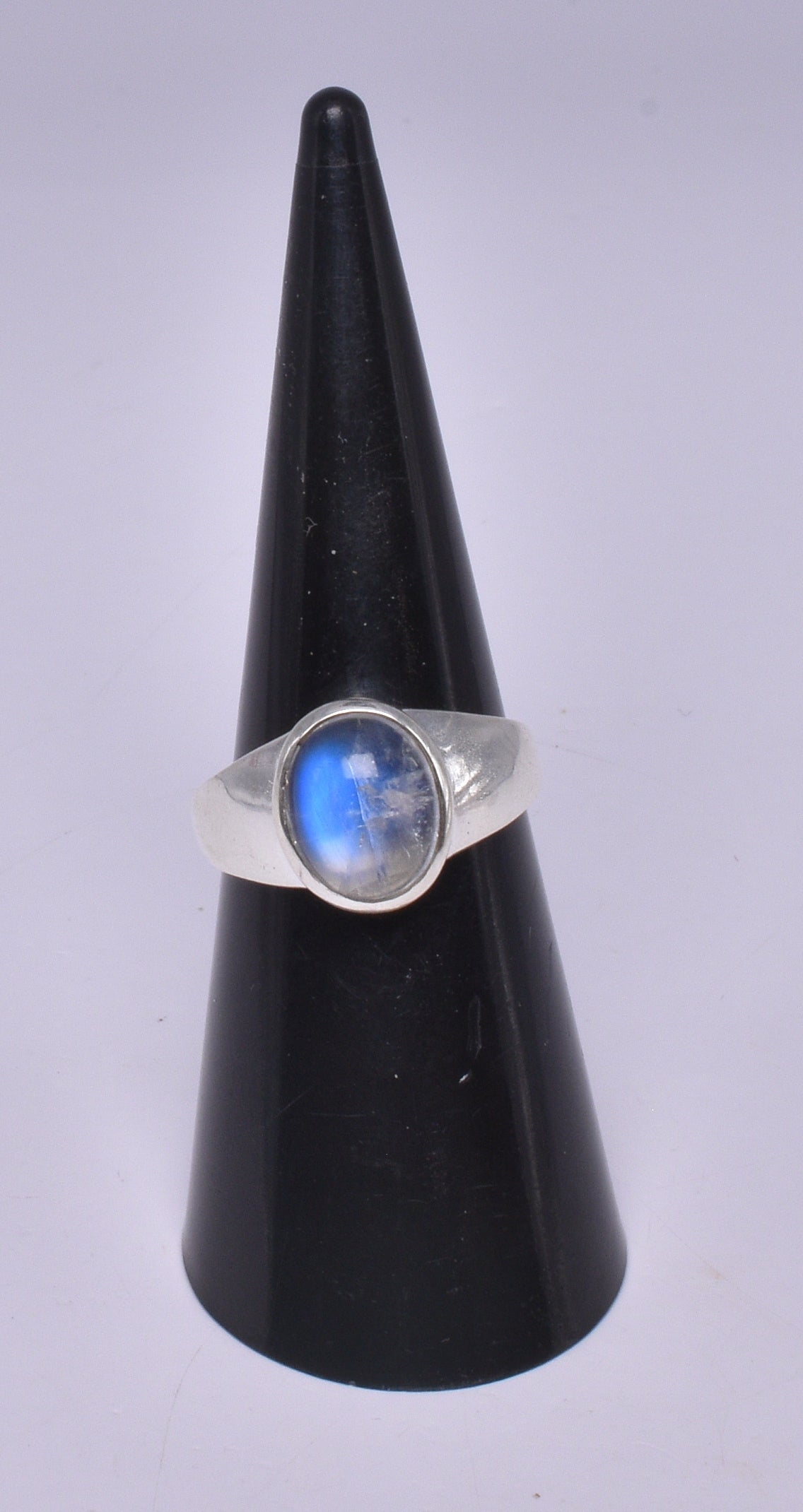 MOONSTONE RING set in STERLING SILVER, SIZE L/6 J207