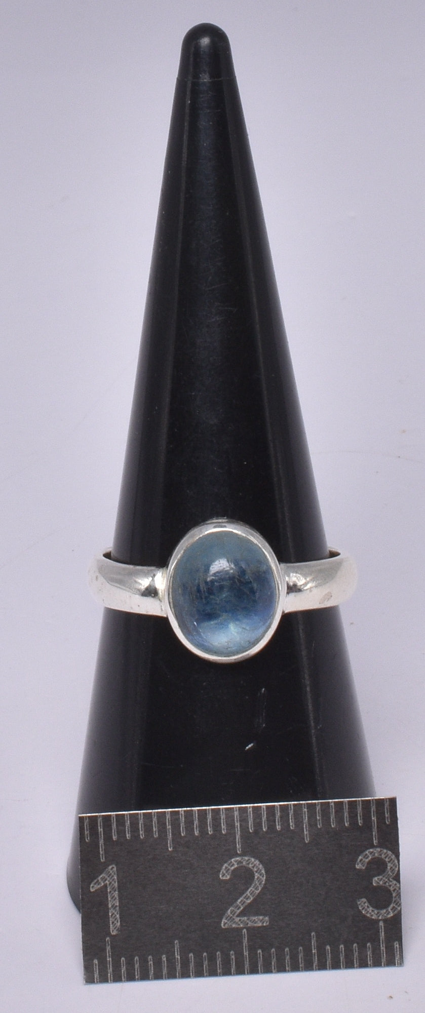 AQUAMARINE RING set in STERLING SILVER, SIZE O/7.5 J212