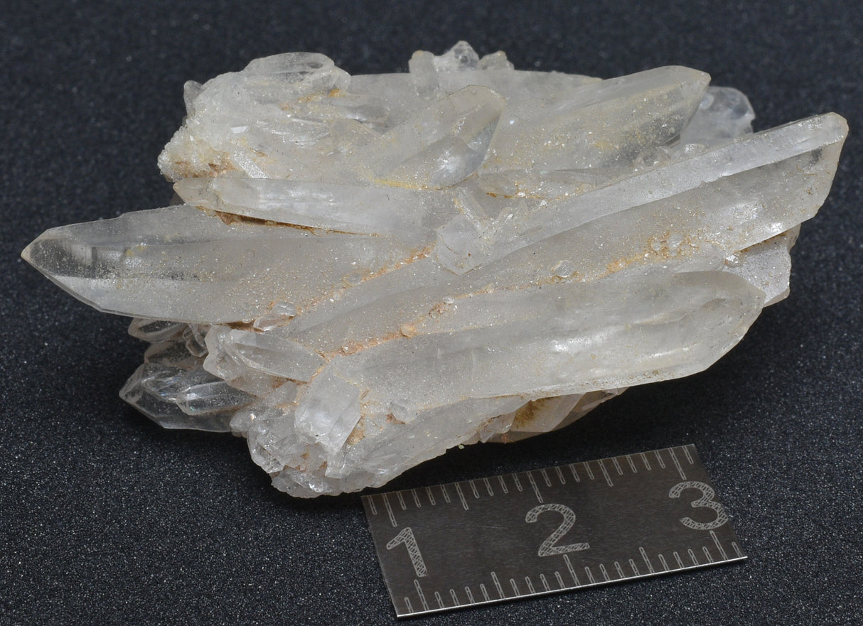 QUARTZ NATURAL CRYSTAL CLUSTER P852