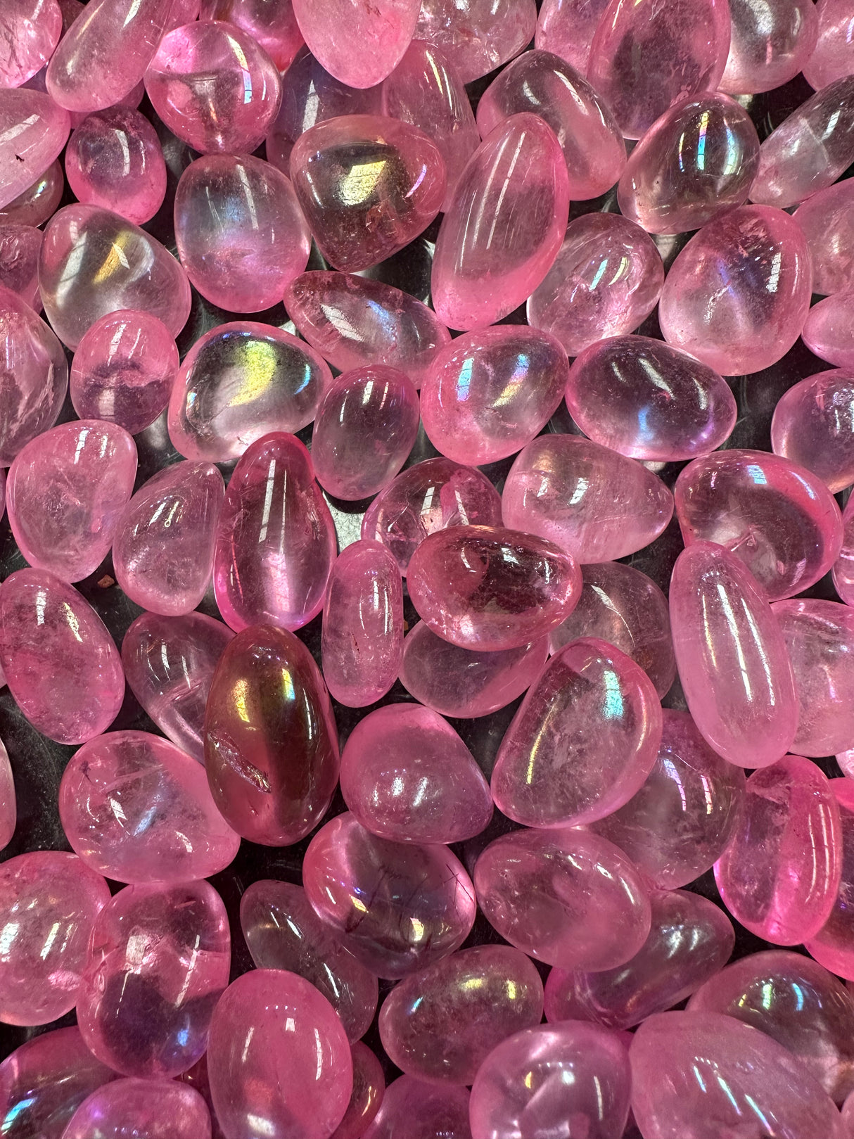 1 x PINK AURA QUARTZ CRYSTAL TUMBLE T6