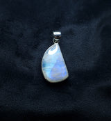 RAINBOW MOONSTONE PENDANT set in STERLING SILVER 3SSRMP2
