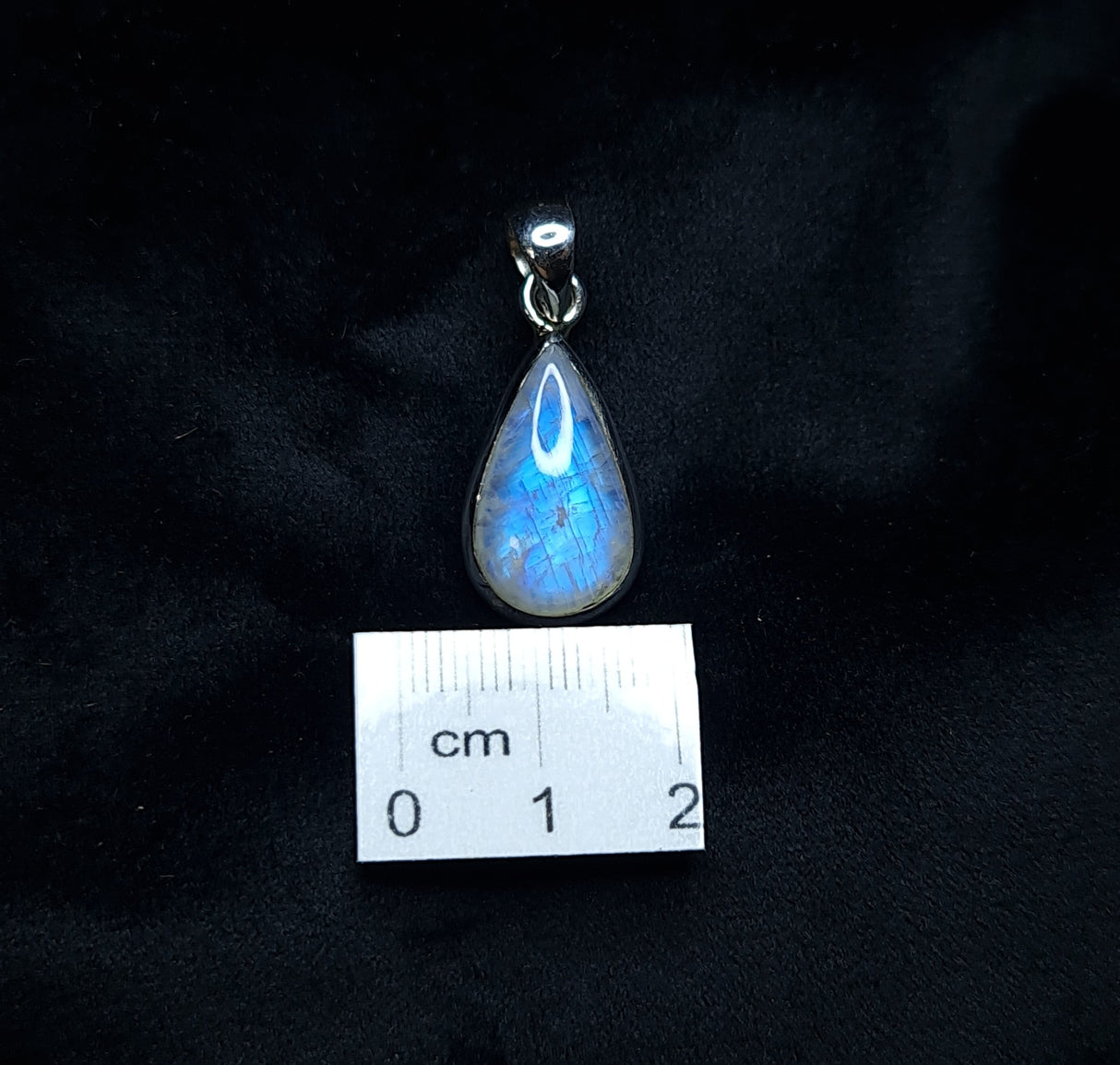 RAINBOW MOONSTONE PENDANT set in STERLING SILVER 3SSRMP1