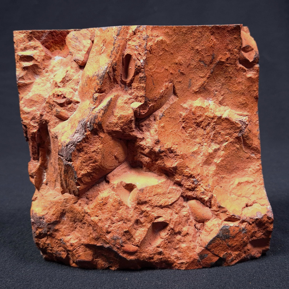 CONGLOMERATE HEMATITE AND JASPER, Australia ZCG002