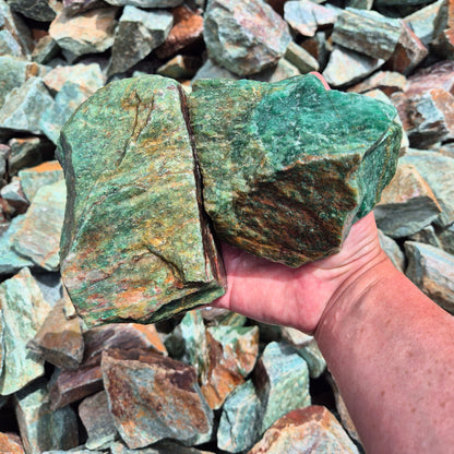 FUCHSITE Rough by Weight, India ZRR004