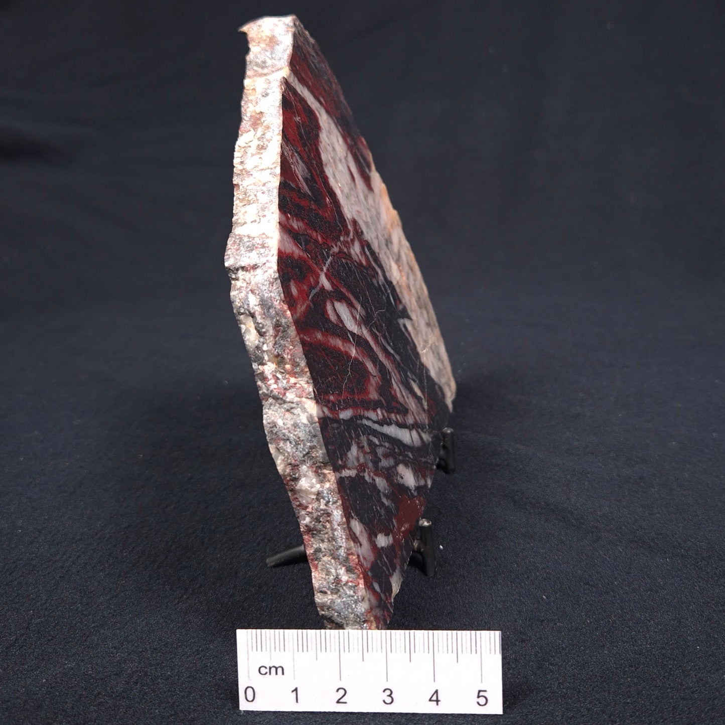BANDED JASPER WITH HEMATITE AND QUARTZ, Australia YSC028