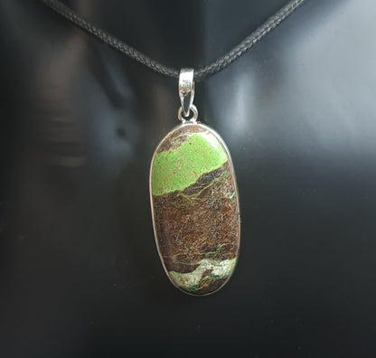 Gaspeite Pendant 3SSGAS1