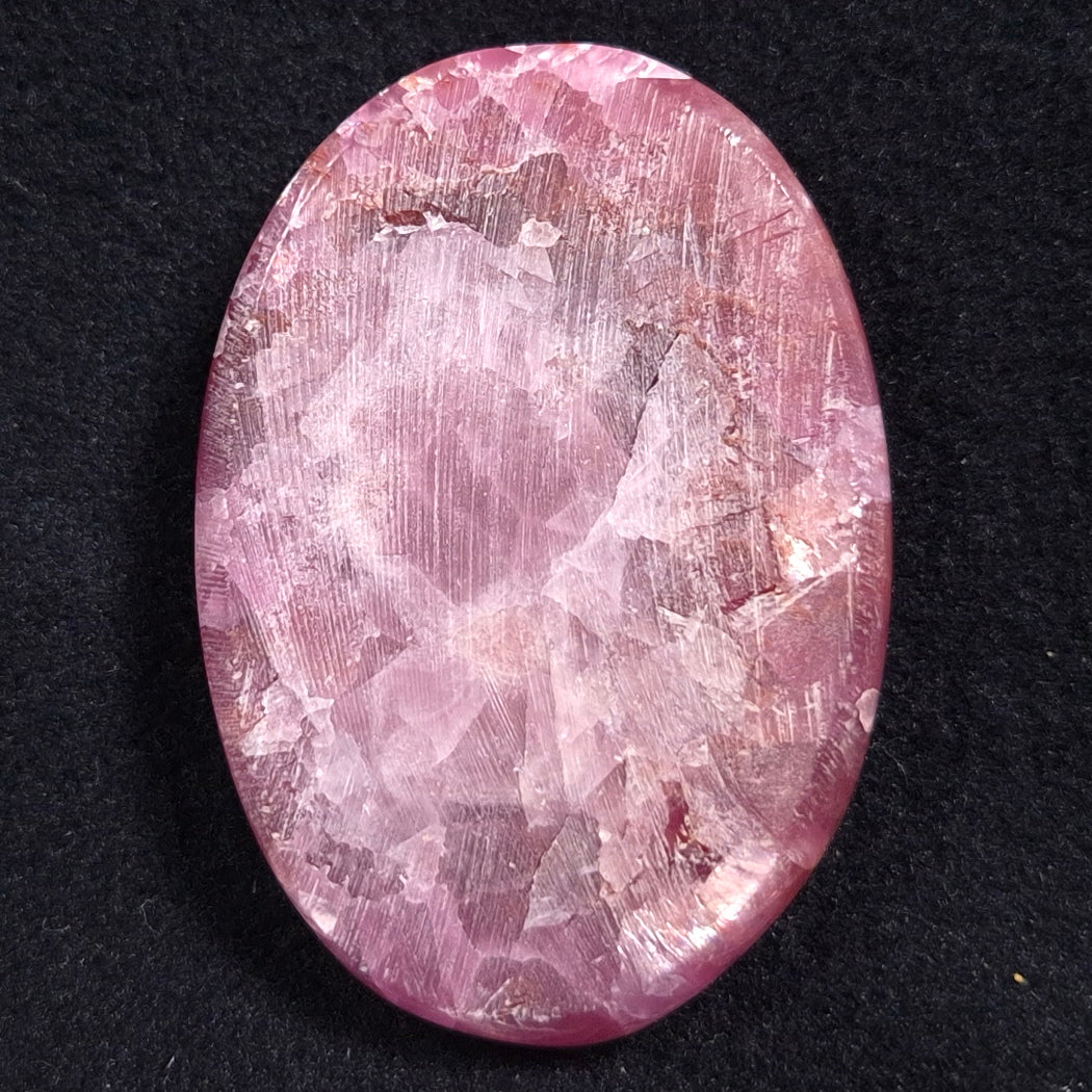 KAMMERERITE CABOCHON, Morocco XKR003