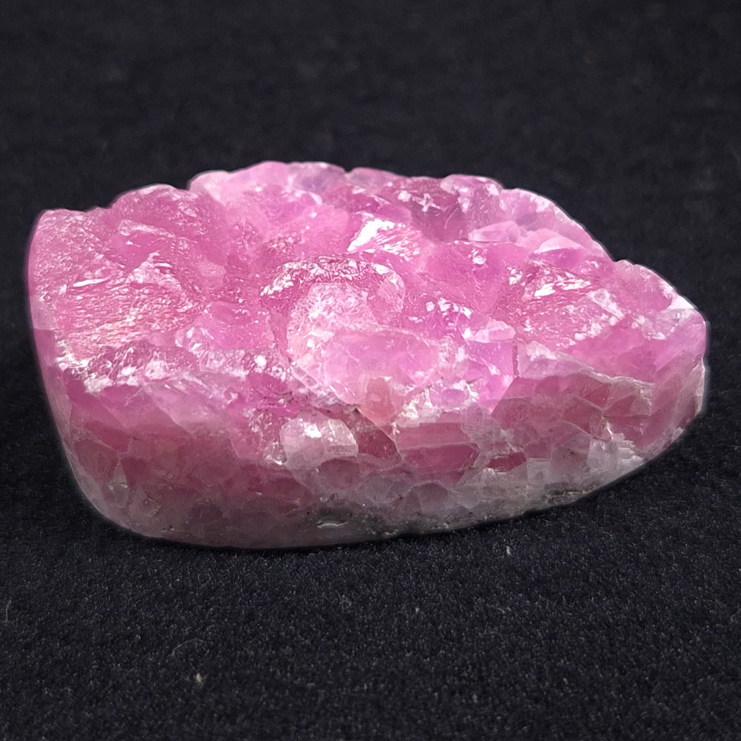 KAMMERERITE CABOCHON, Morocco XKR007